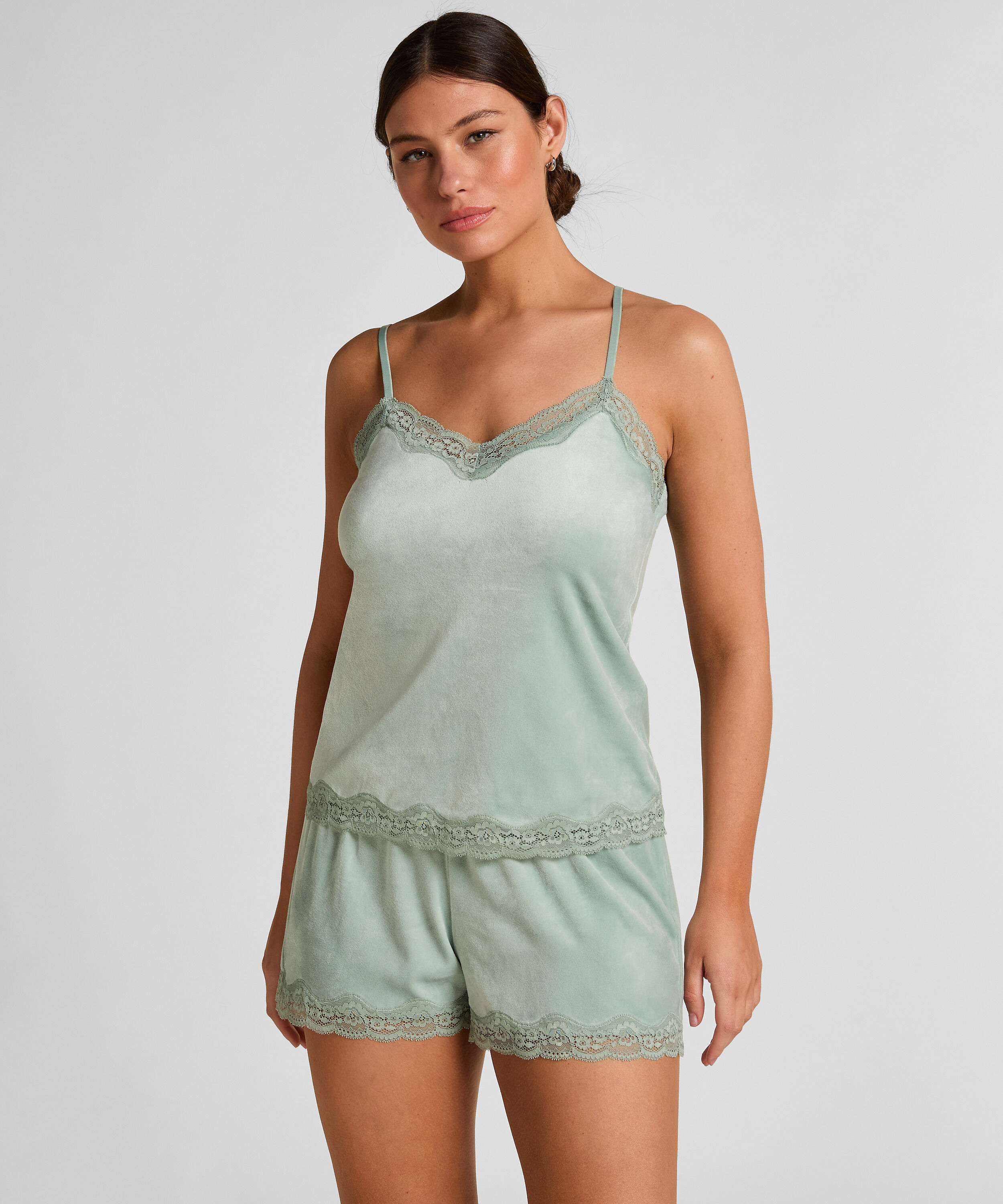 Samit-Spitzen-Short