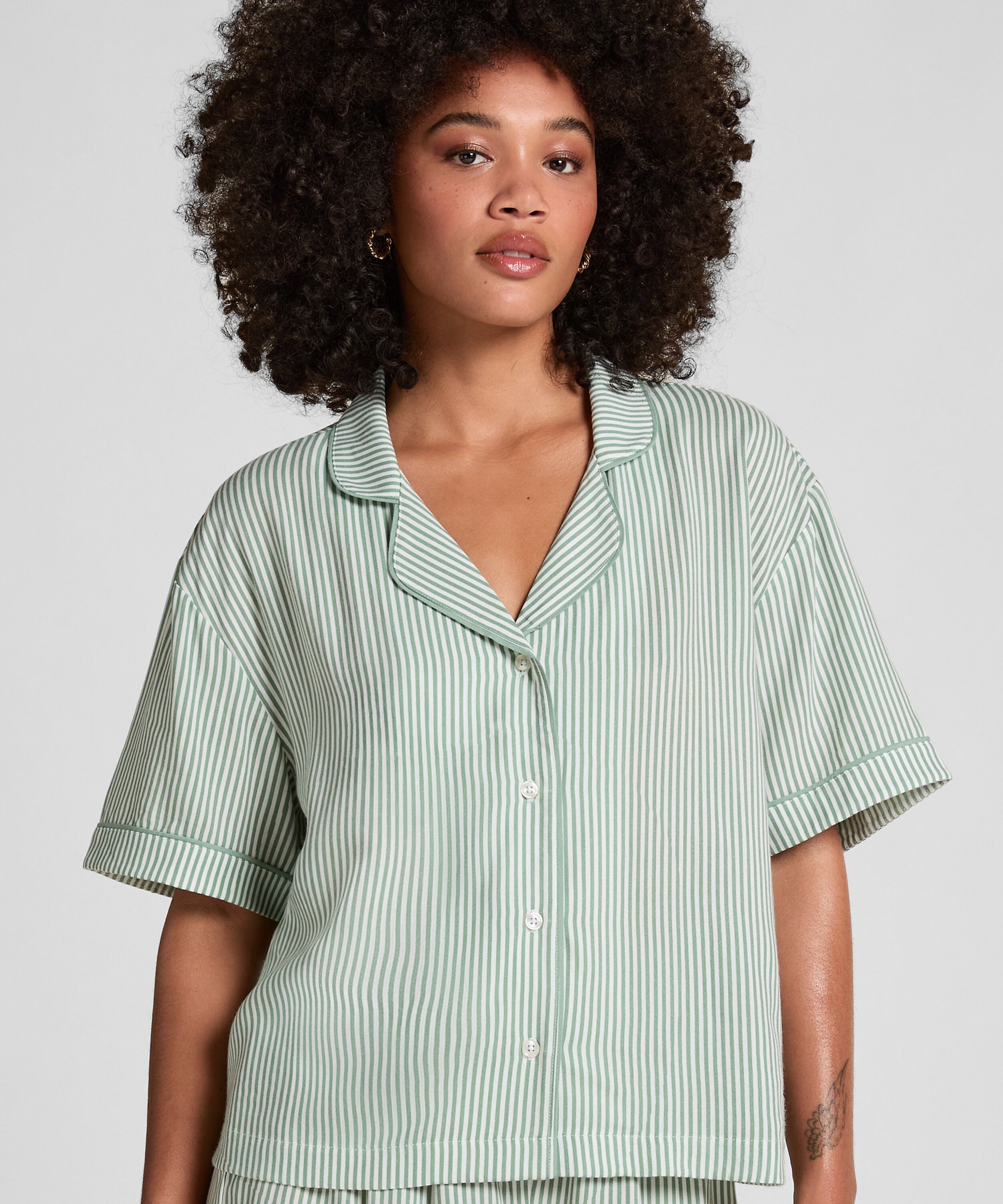 Kurzärmelige Jacke aus Webstoff, Grün