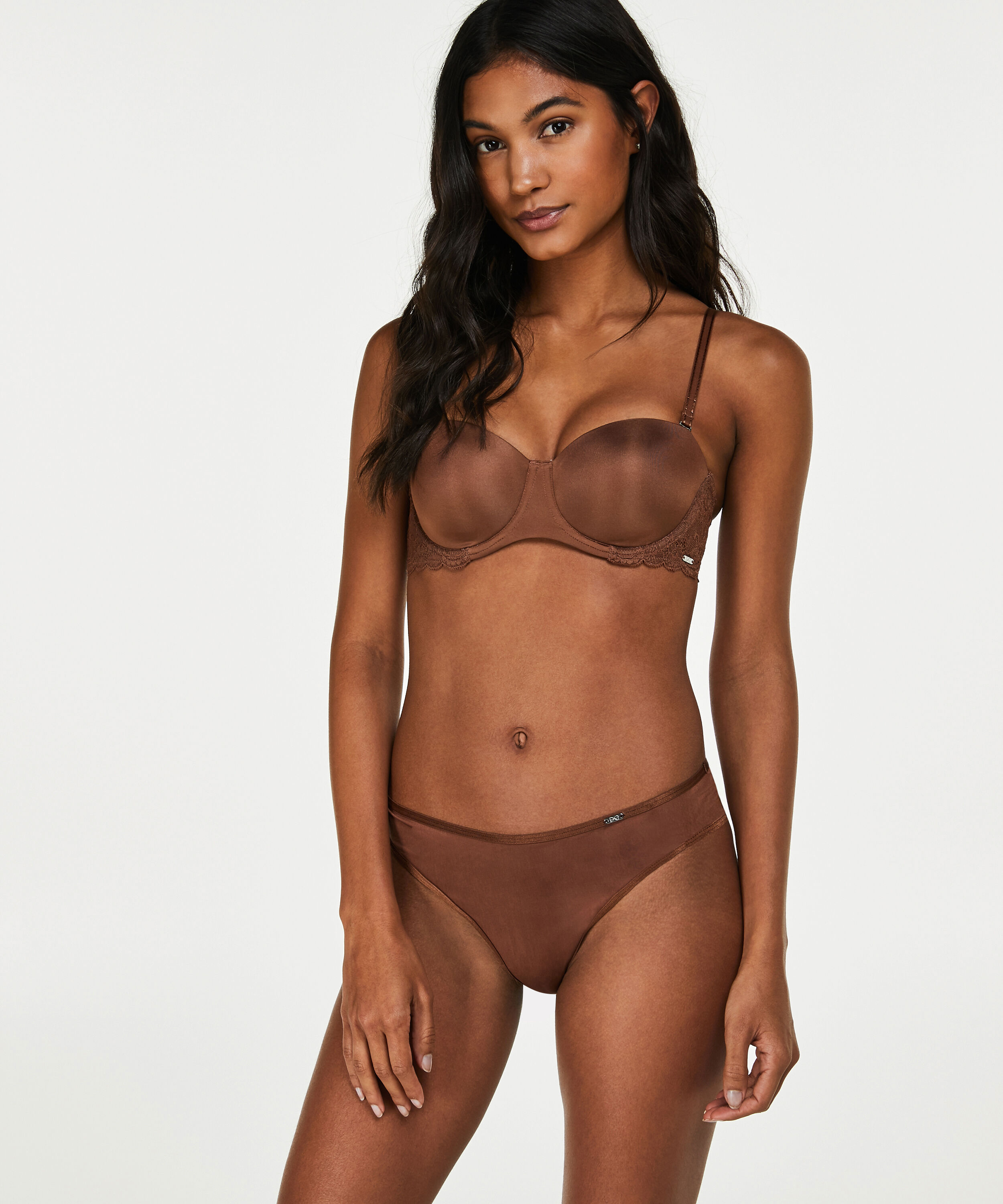 Brazilian Angie, Braun