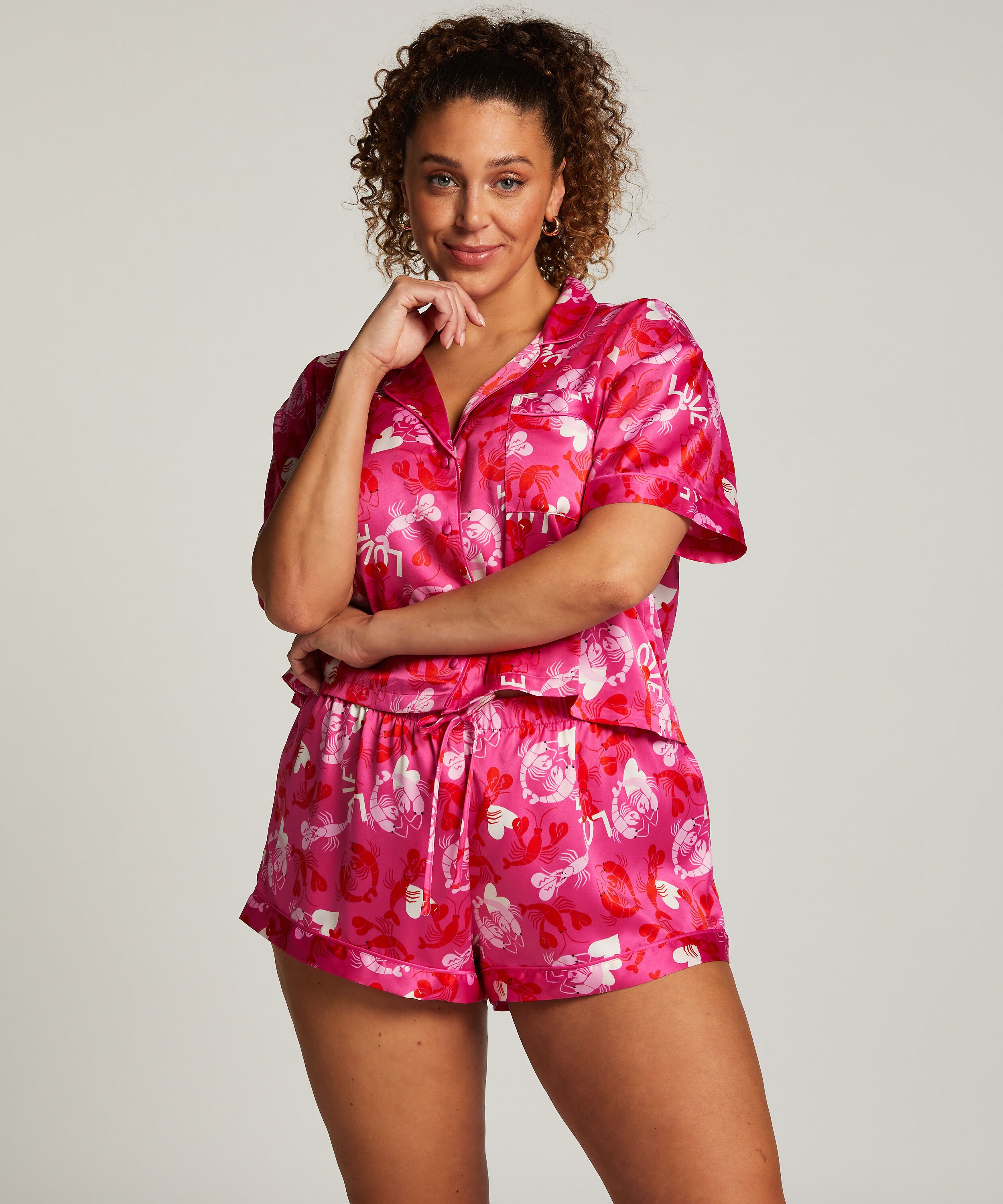 Kurzärmelige Satin-Jacke