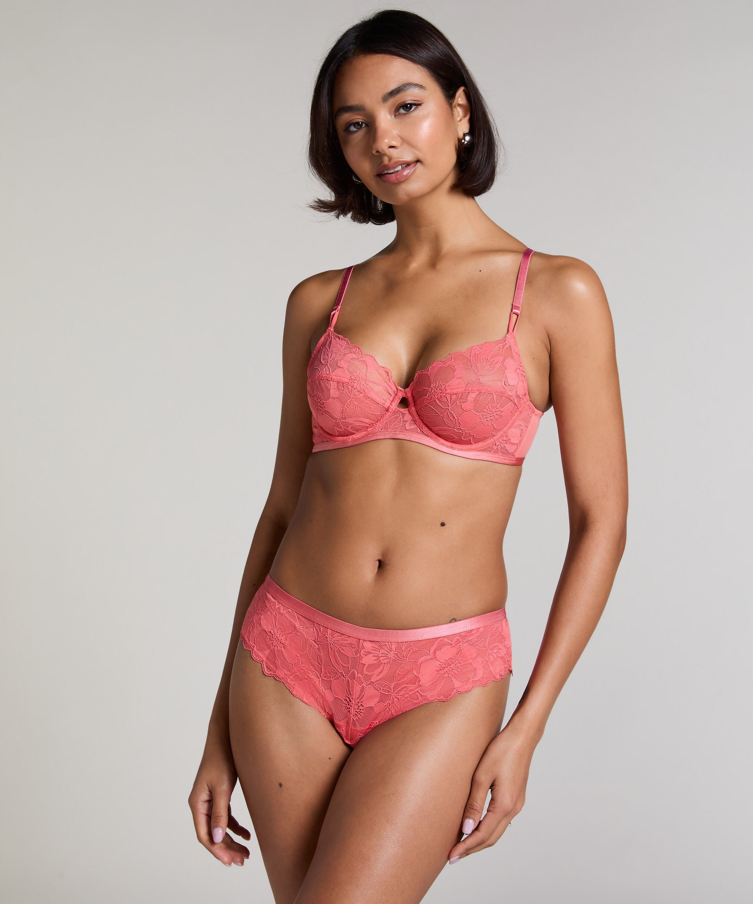 Brazilian Sophia, Rose