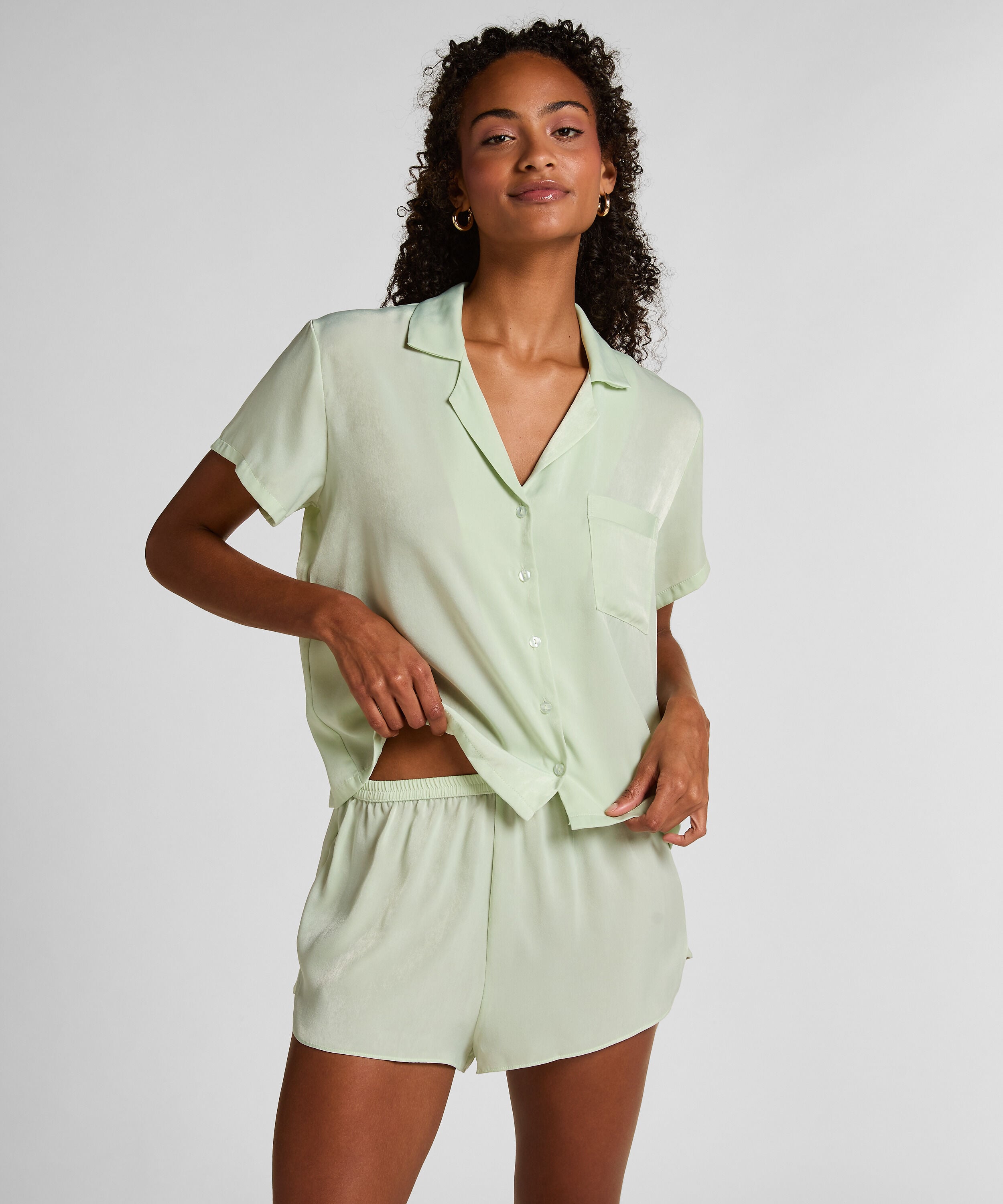 Satin-Shorts Minimal, Grün Satin-Shorts Minimal, Grün