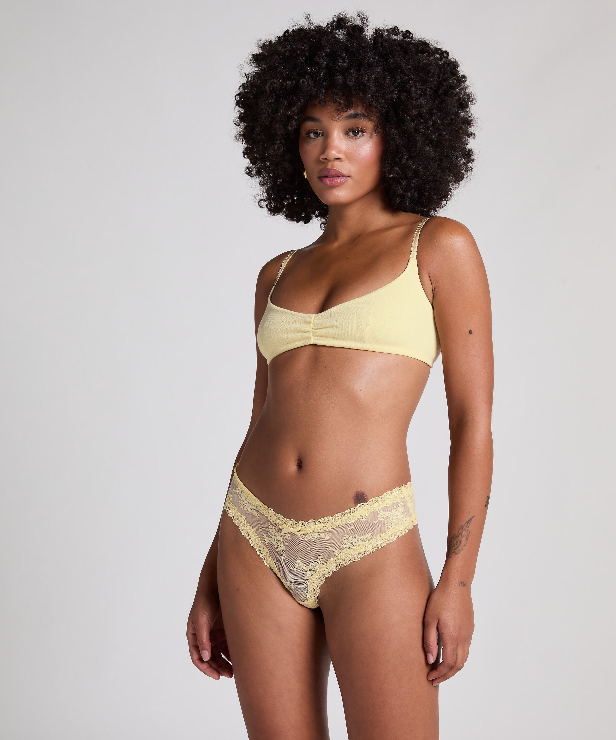 Brazilian V-shape mesh, Gelb