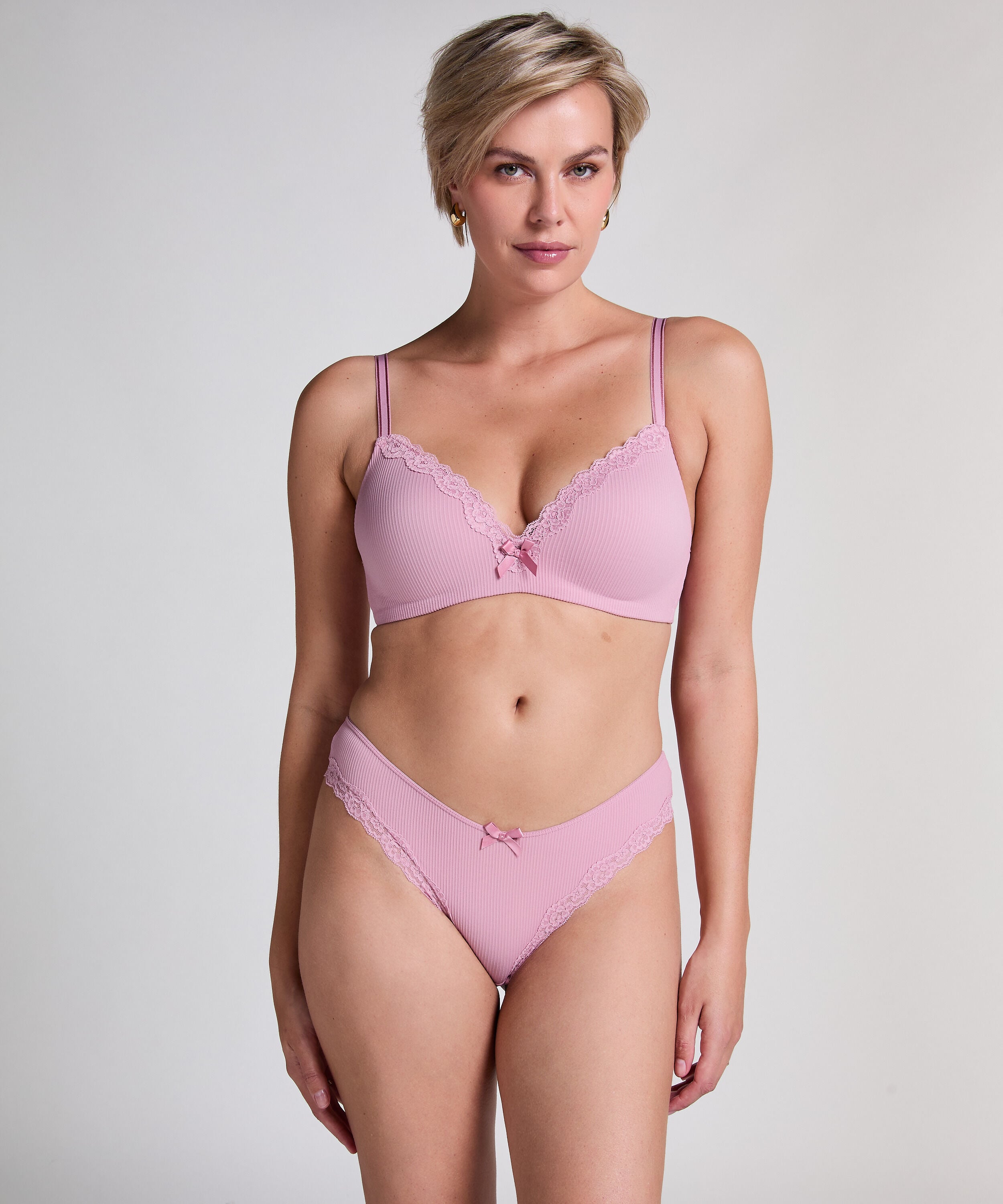 Brazilian Lola, Rose Brazilian Lola, Rose