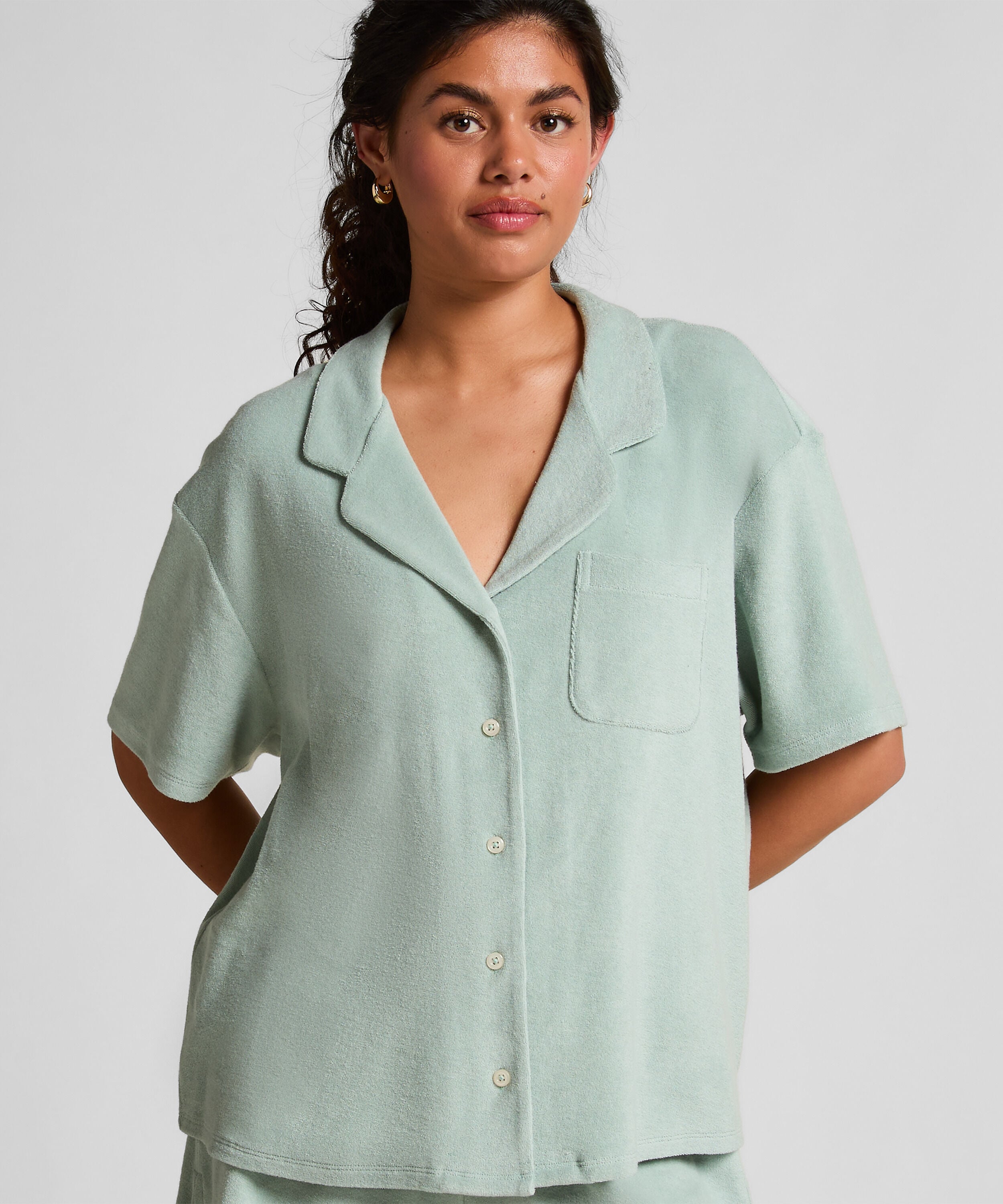Button-up-Hemd mit Handtuch-Textur, Grün