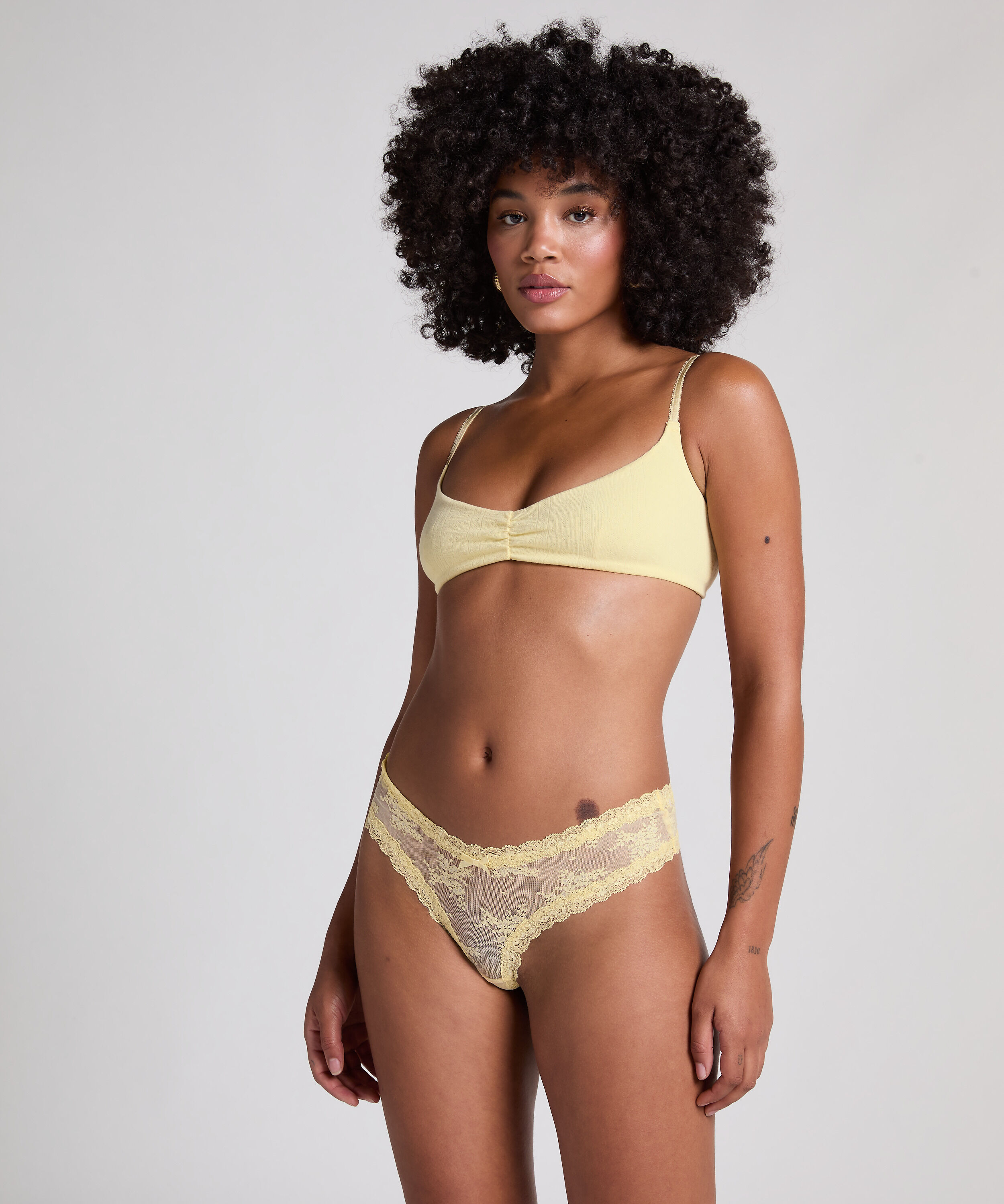 Brazilian V-shape mesh, Gelb