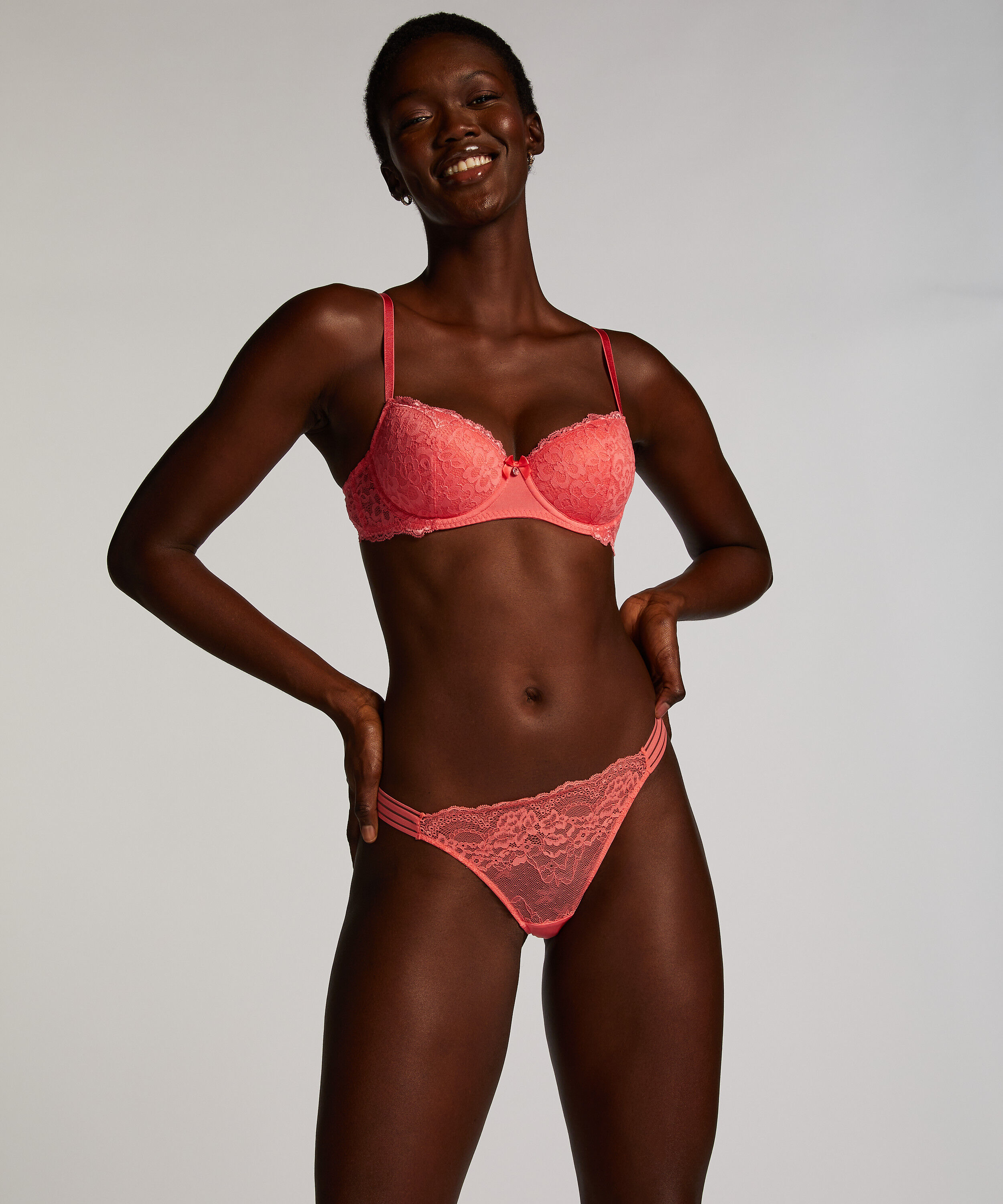 String Sully, Rose String Sully, Rose