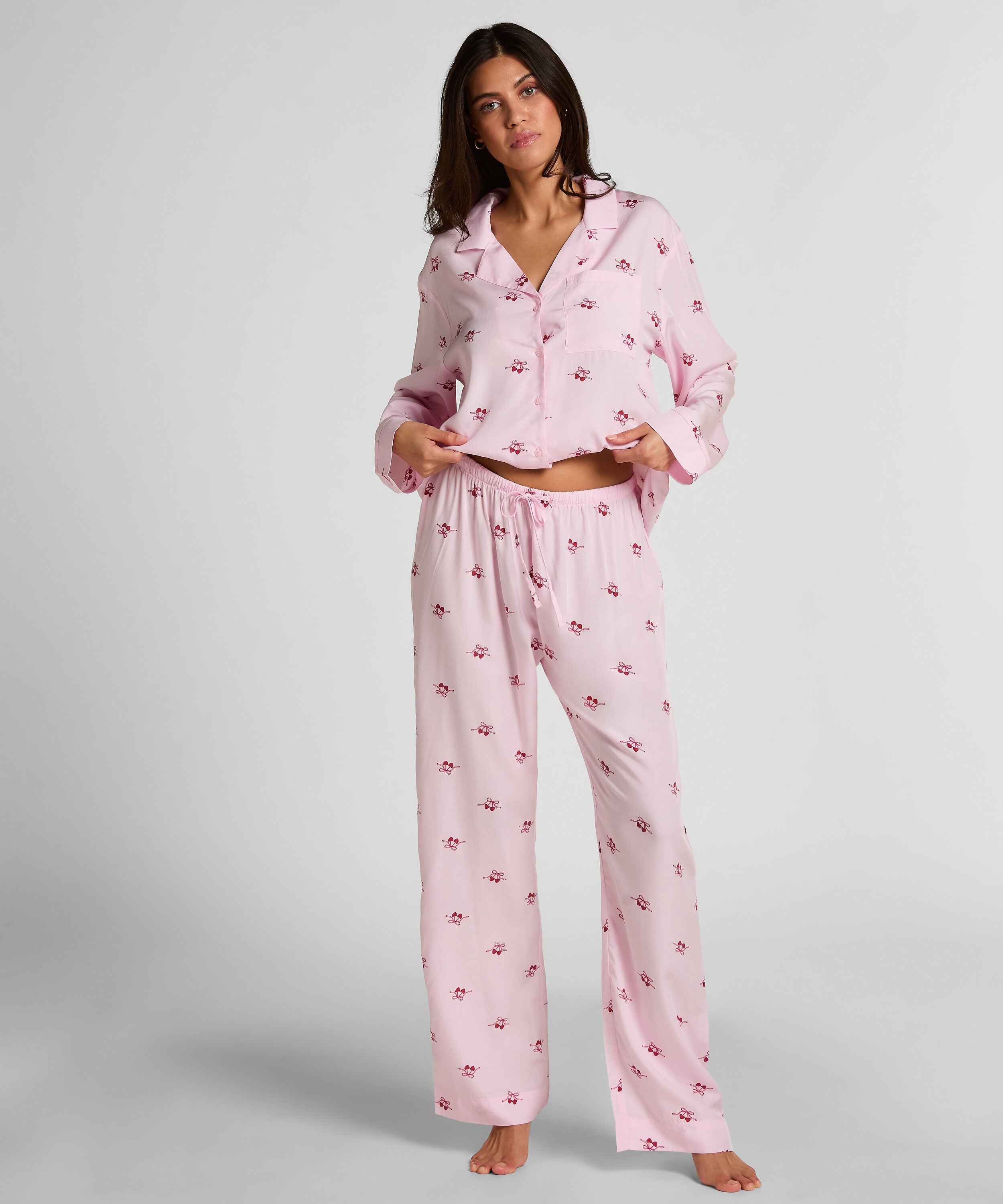 Gewebte Hose mit Kirschen, Rose