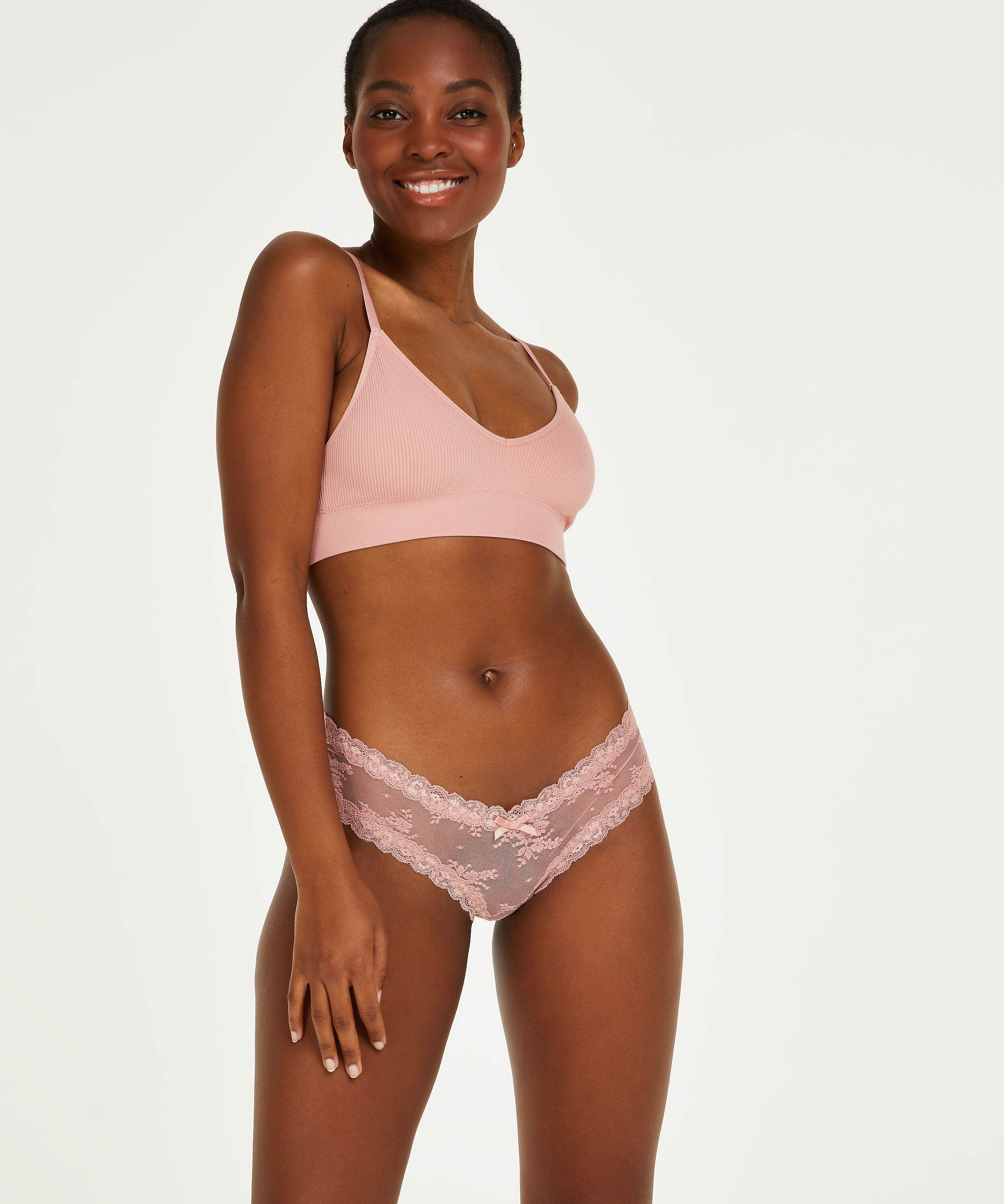 Brazilian V-shape mesh, Rose Brazilian V-shape mesh, Rose