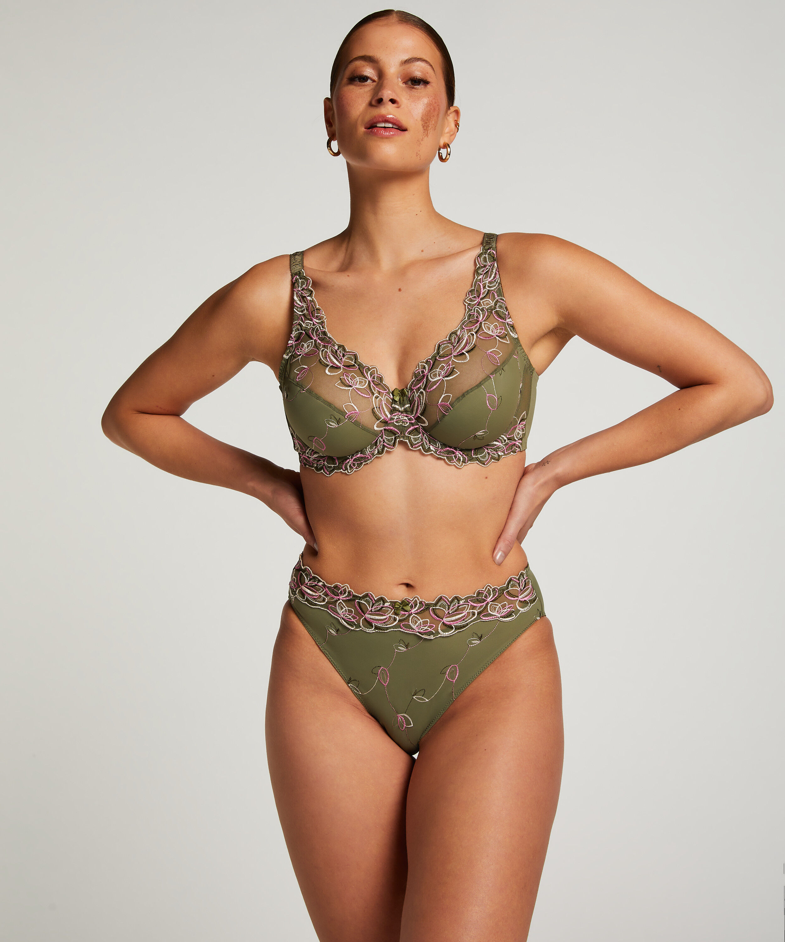 Hochgeschnittener Slip Diva, Grün