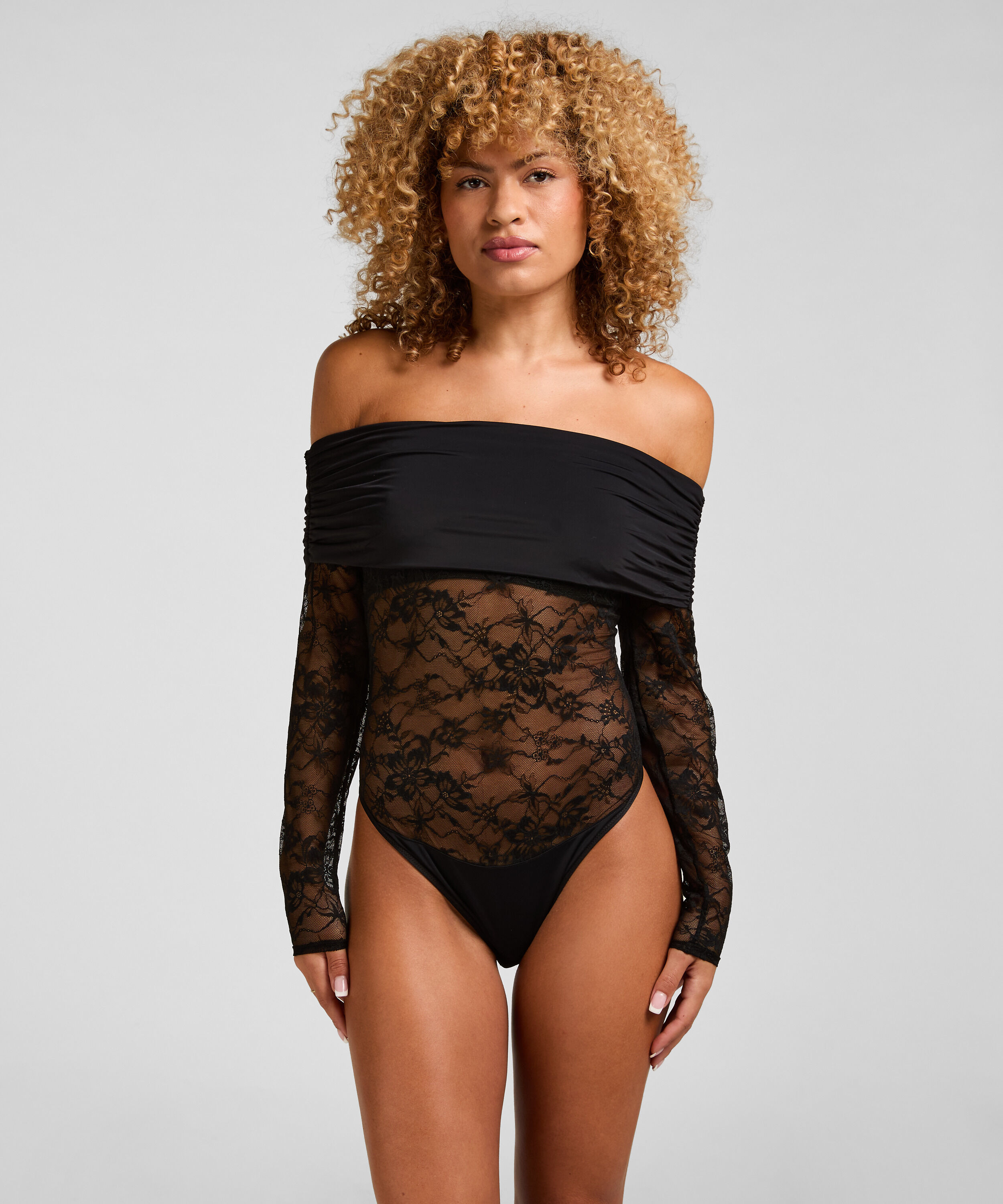 Body Hazel, Schwarz