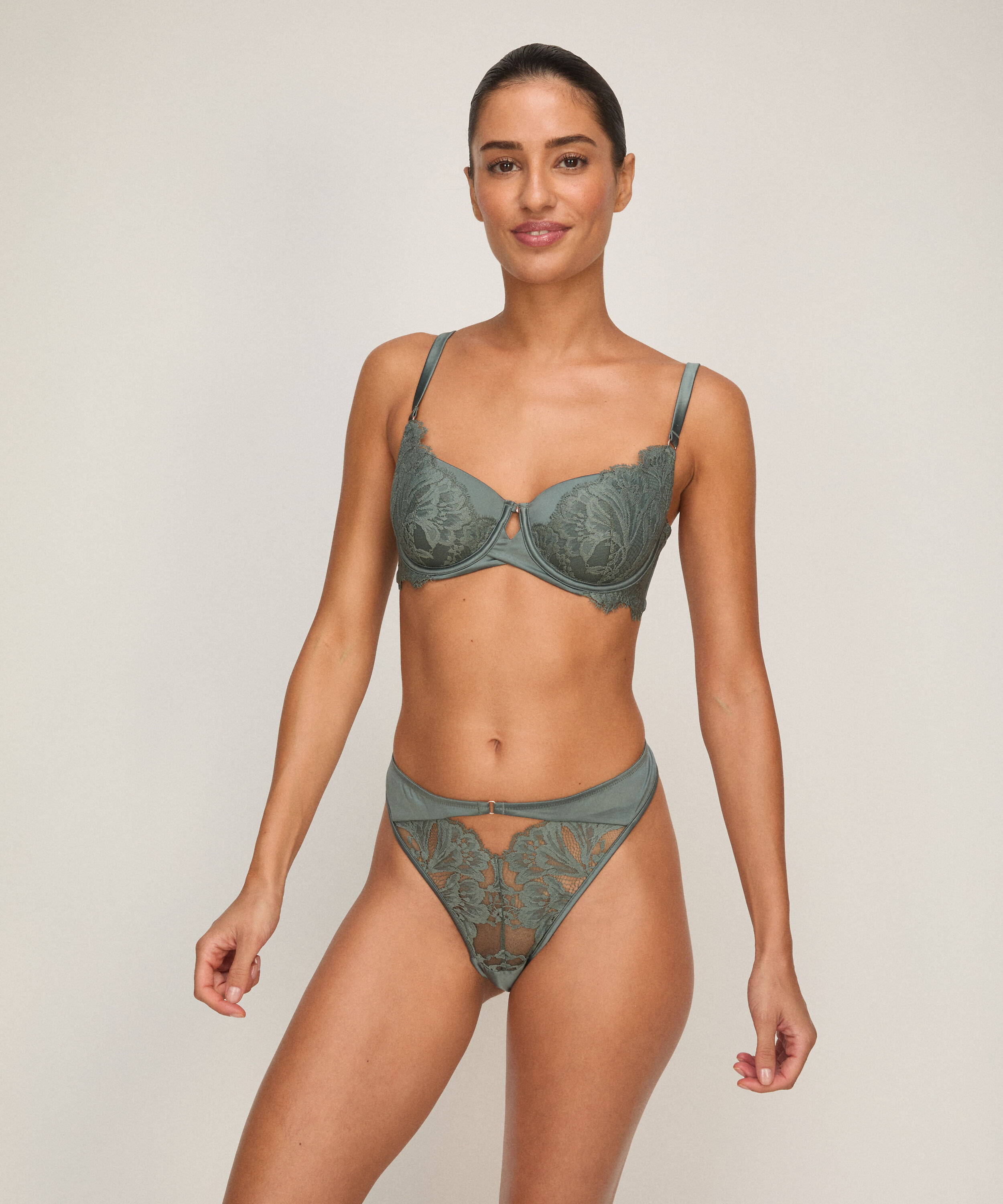 Grace Brazilian mit hohem Beinausschnitt, Grün Grace Brazilian mit hohem Beinausschnitt, Grün