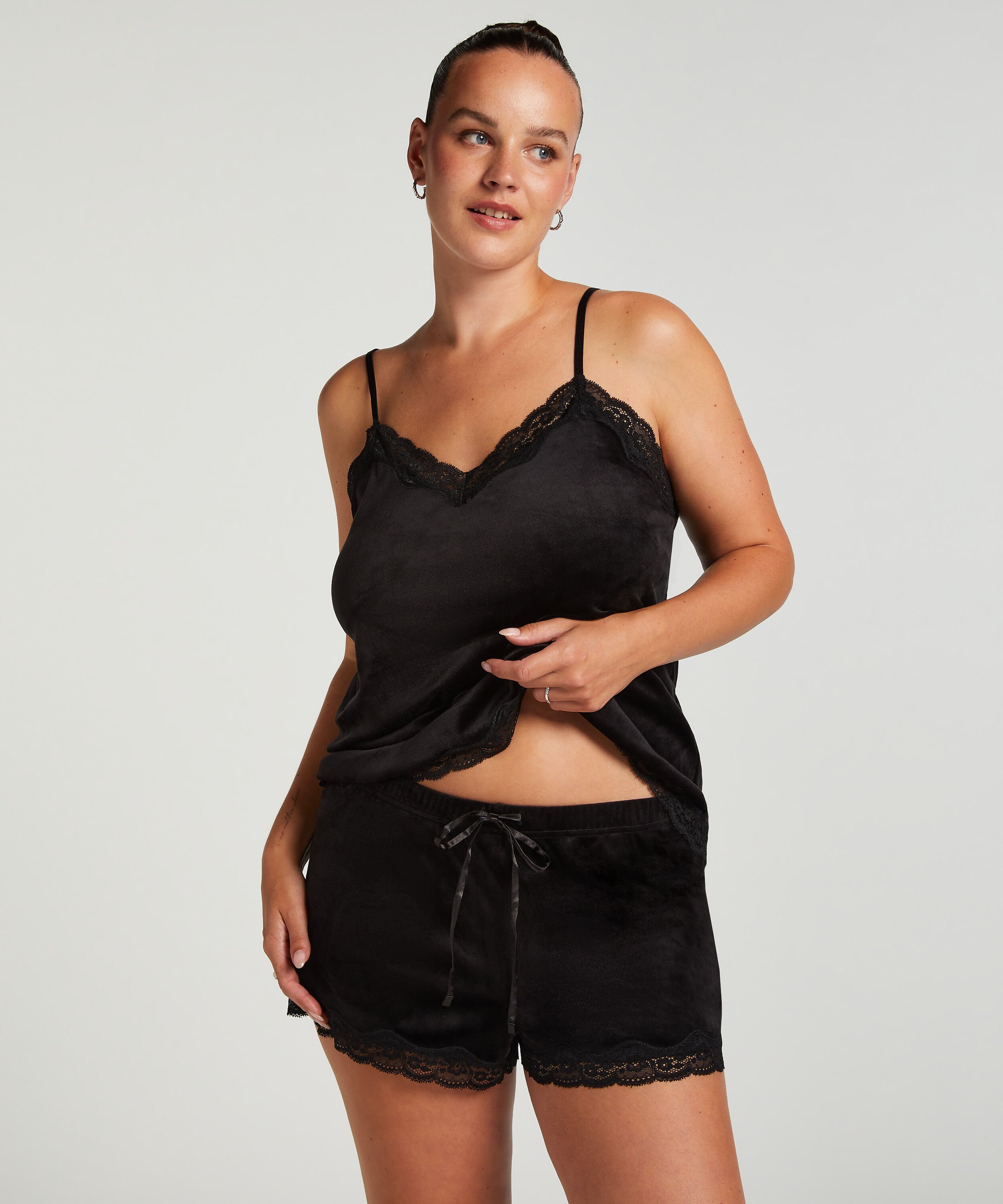 Cami Top Velours Lace