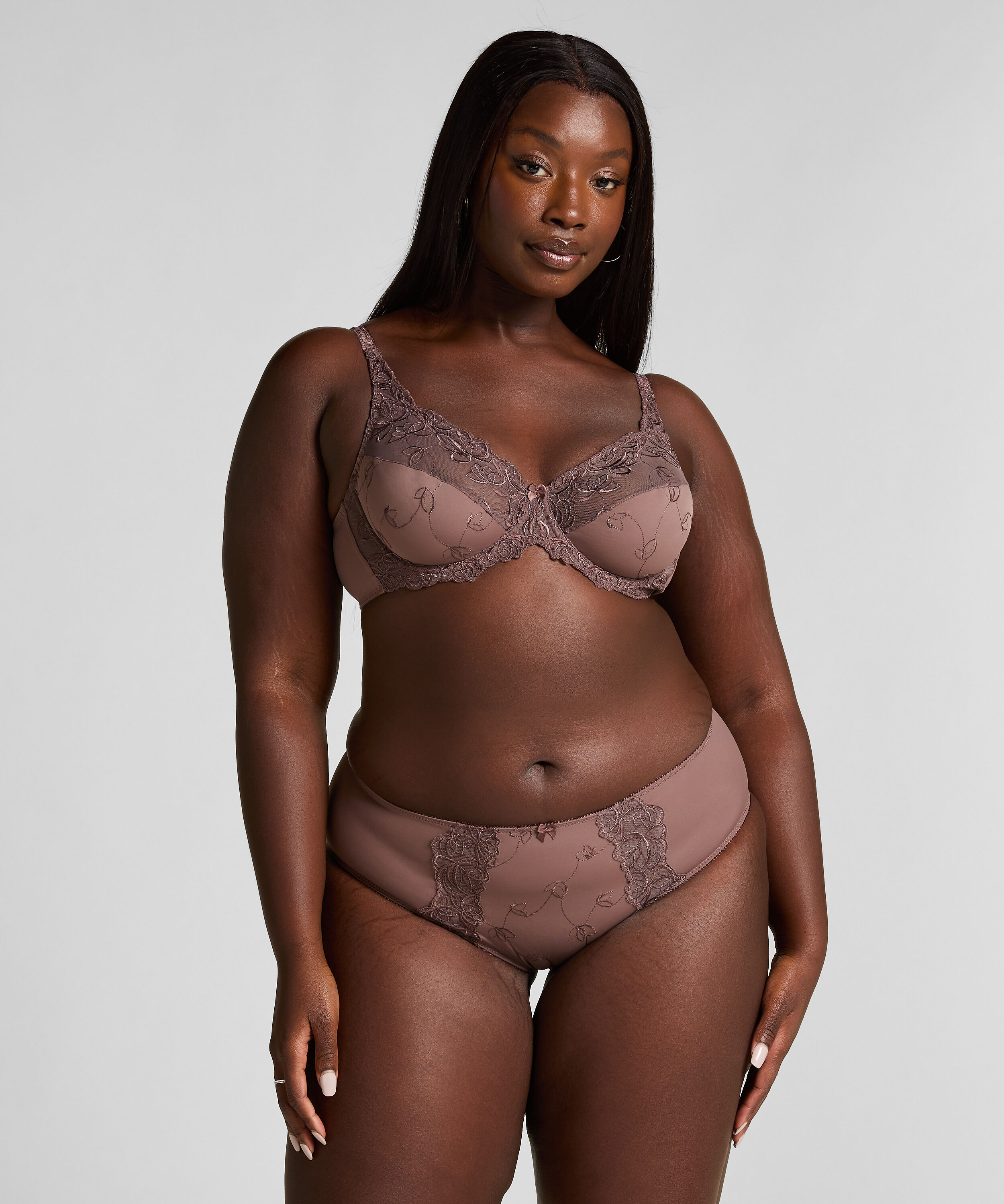 Hochgeschnittener Slip Diva