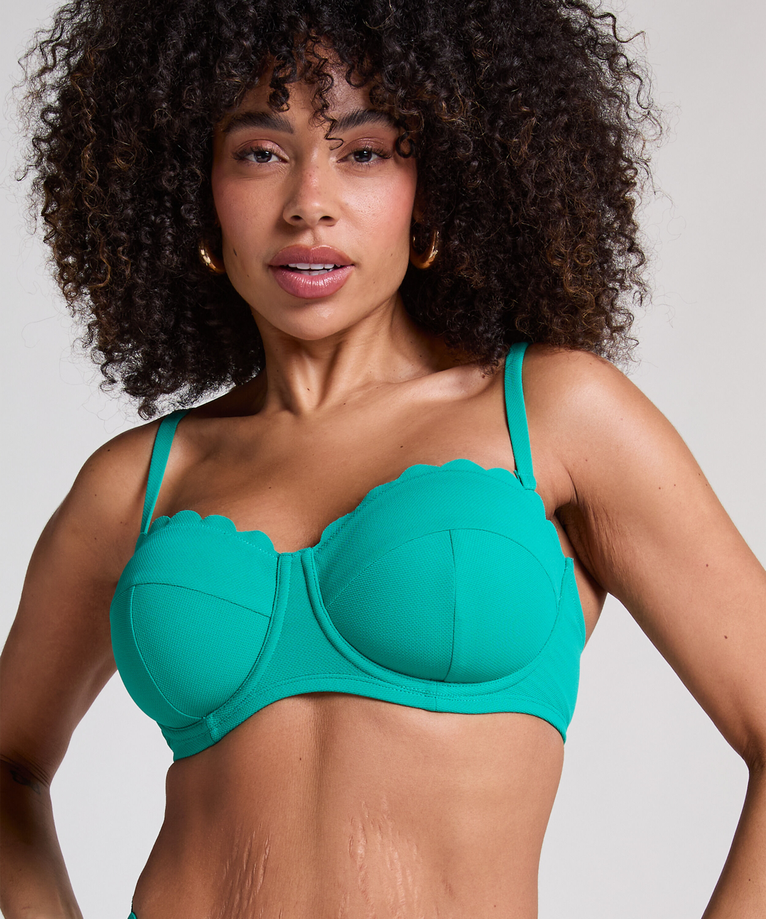 Gepolstertes trägerloses Bikinioberteil mit Bügel Scallop Cup E +, Grün