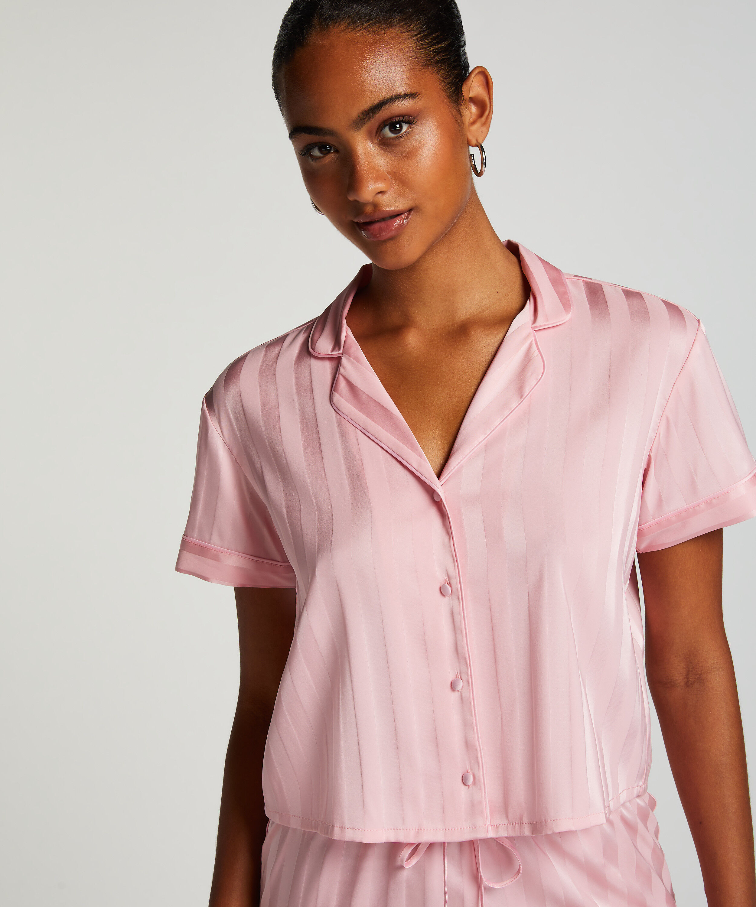 Kurzärmelige Satin-Jacke, Rose