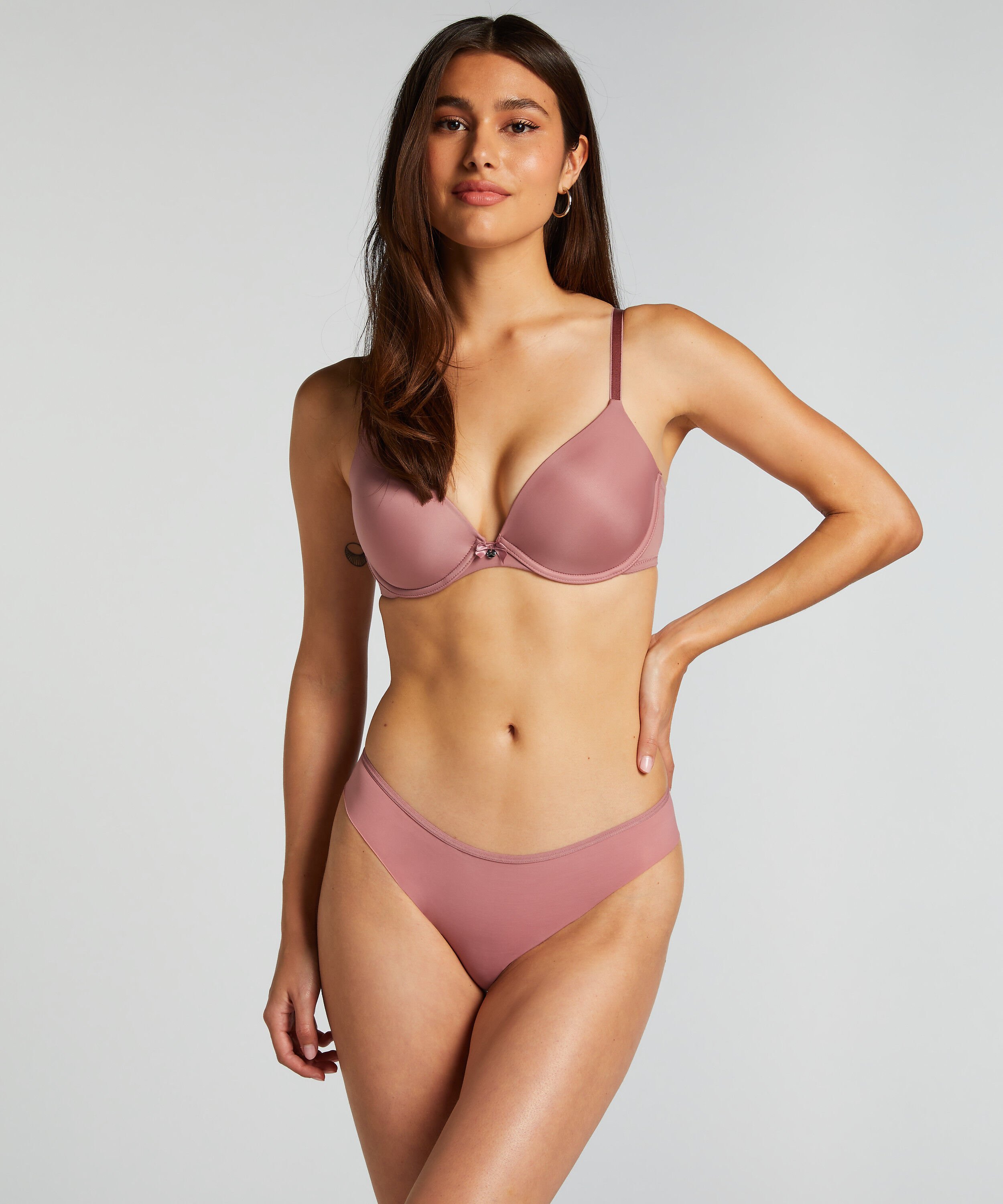 Invisible Brazilian Lace Back, Rose
