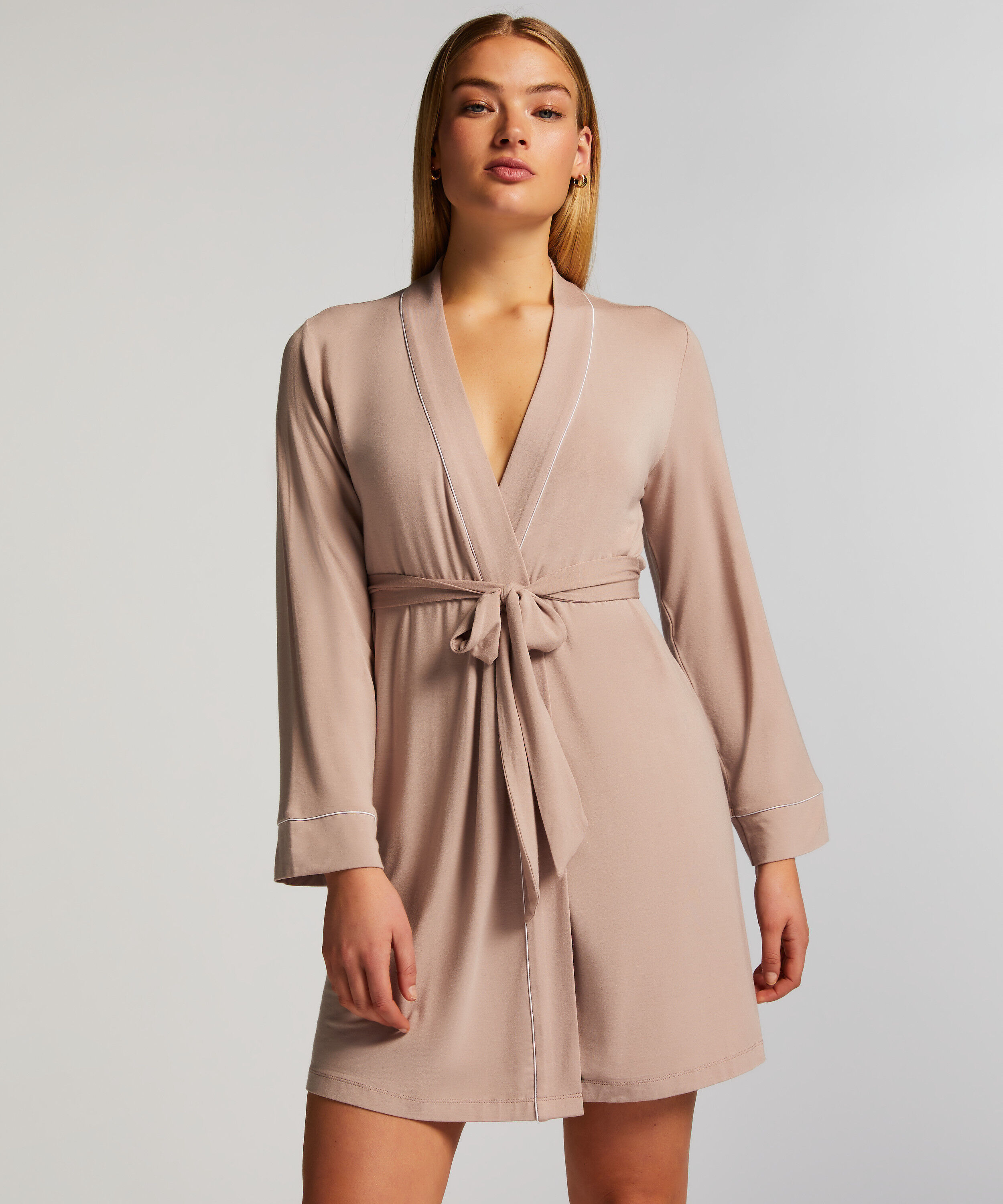 Short Jersey Robe Essentials, Beige Short Jersey Robe Essentials, Beige