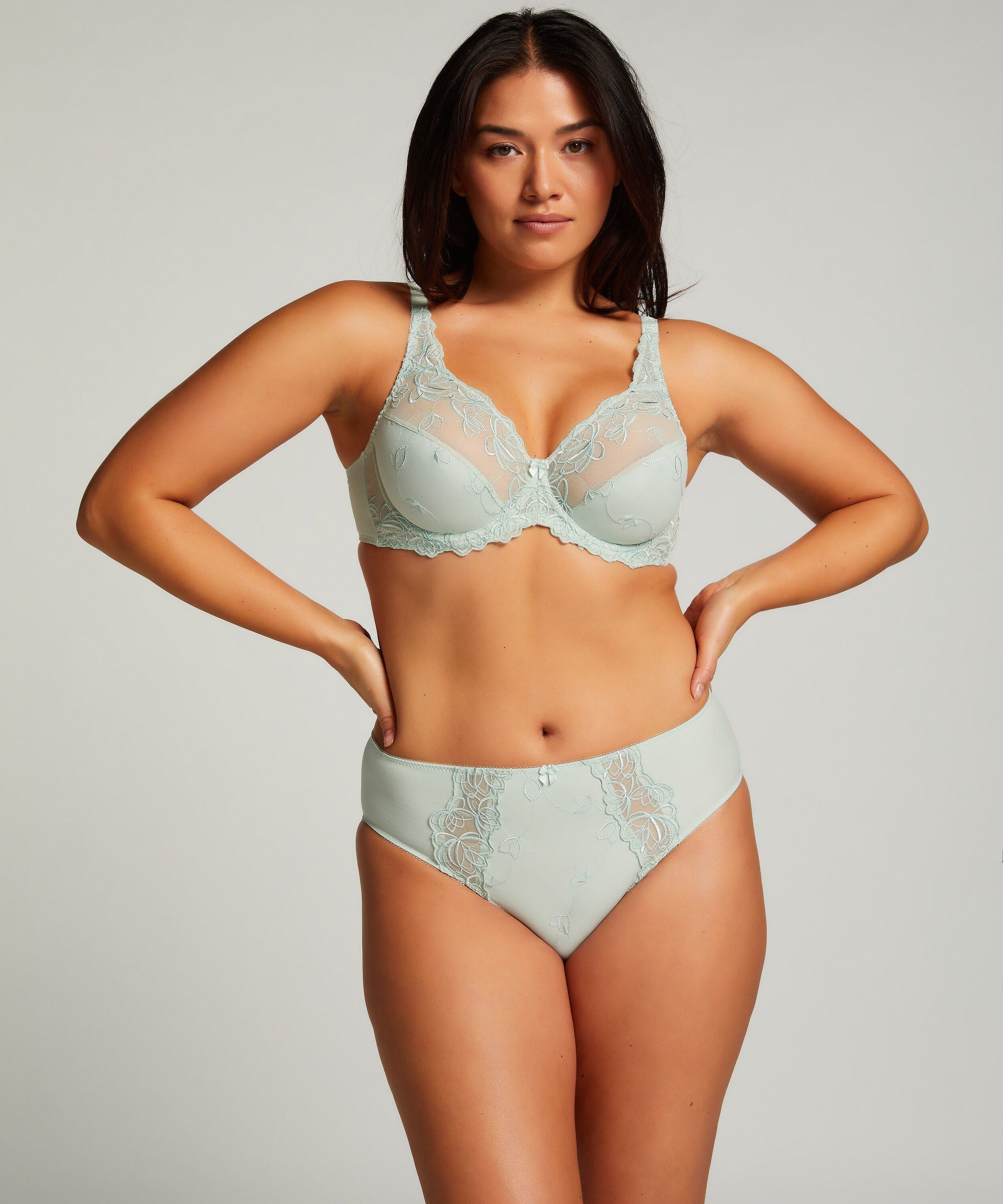 Hochgeschnittener Slip Diva, Grün