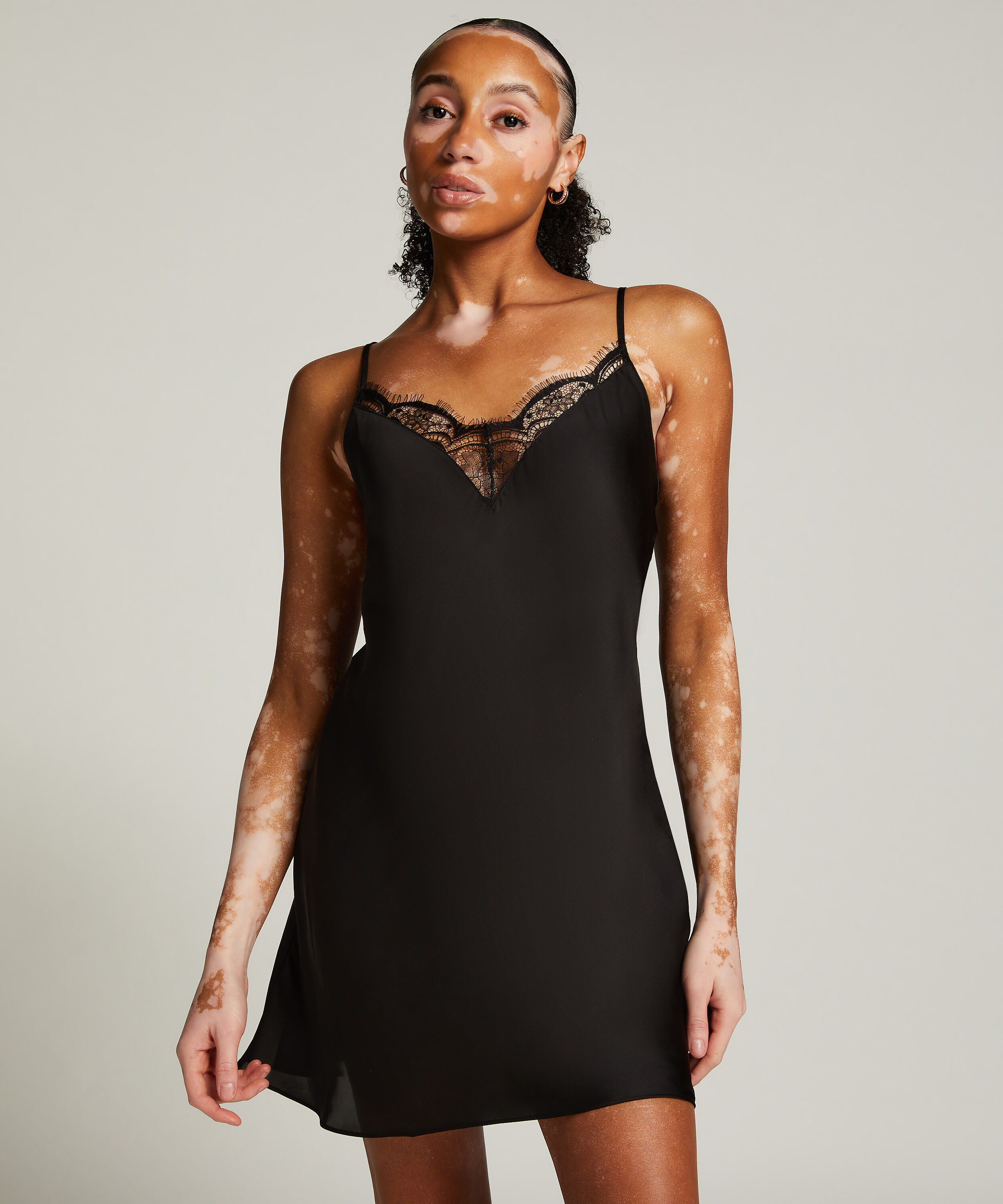 Slipdress Satin, Schwarz
