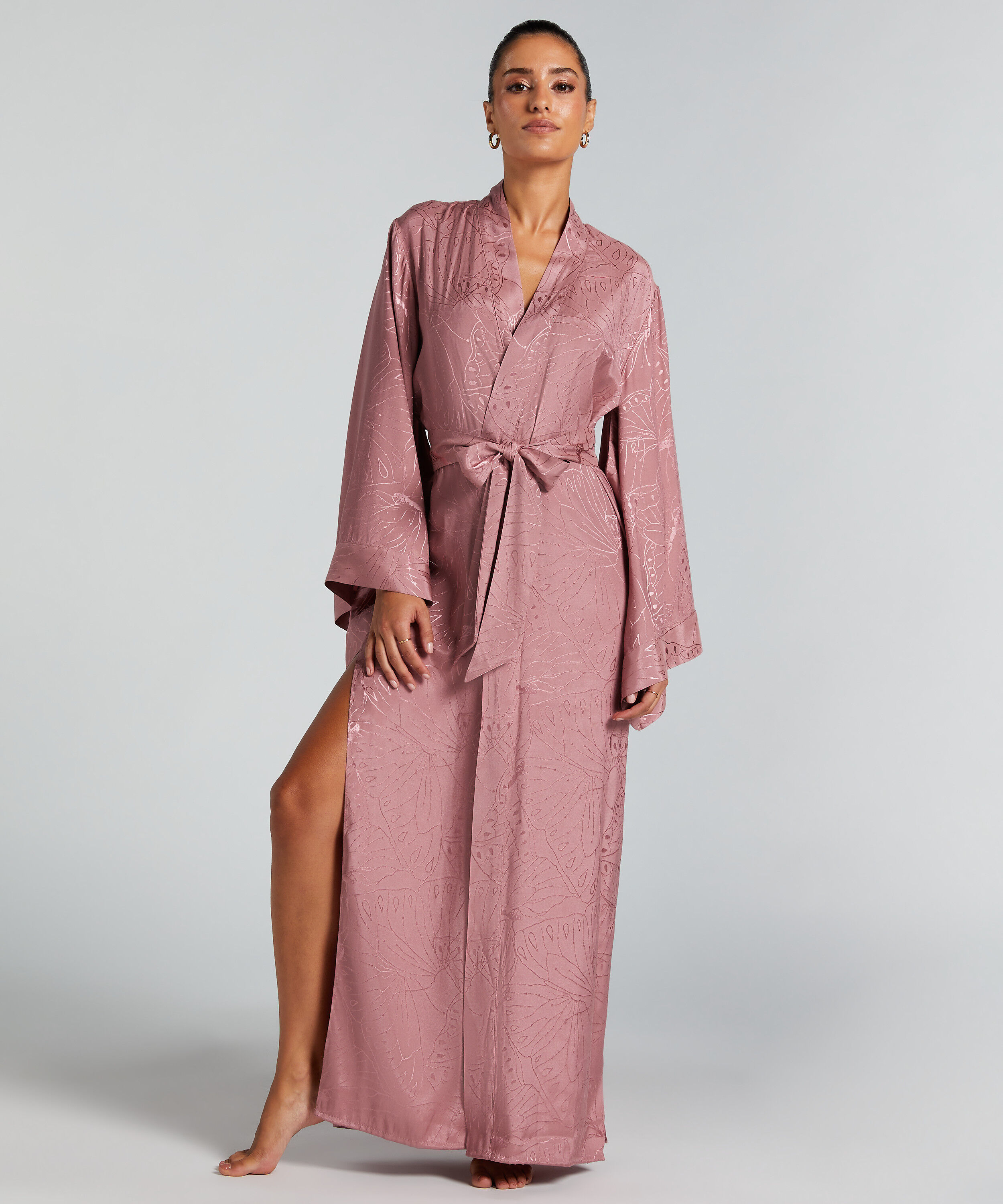 Langer Kimono, Rose