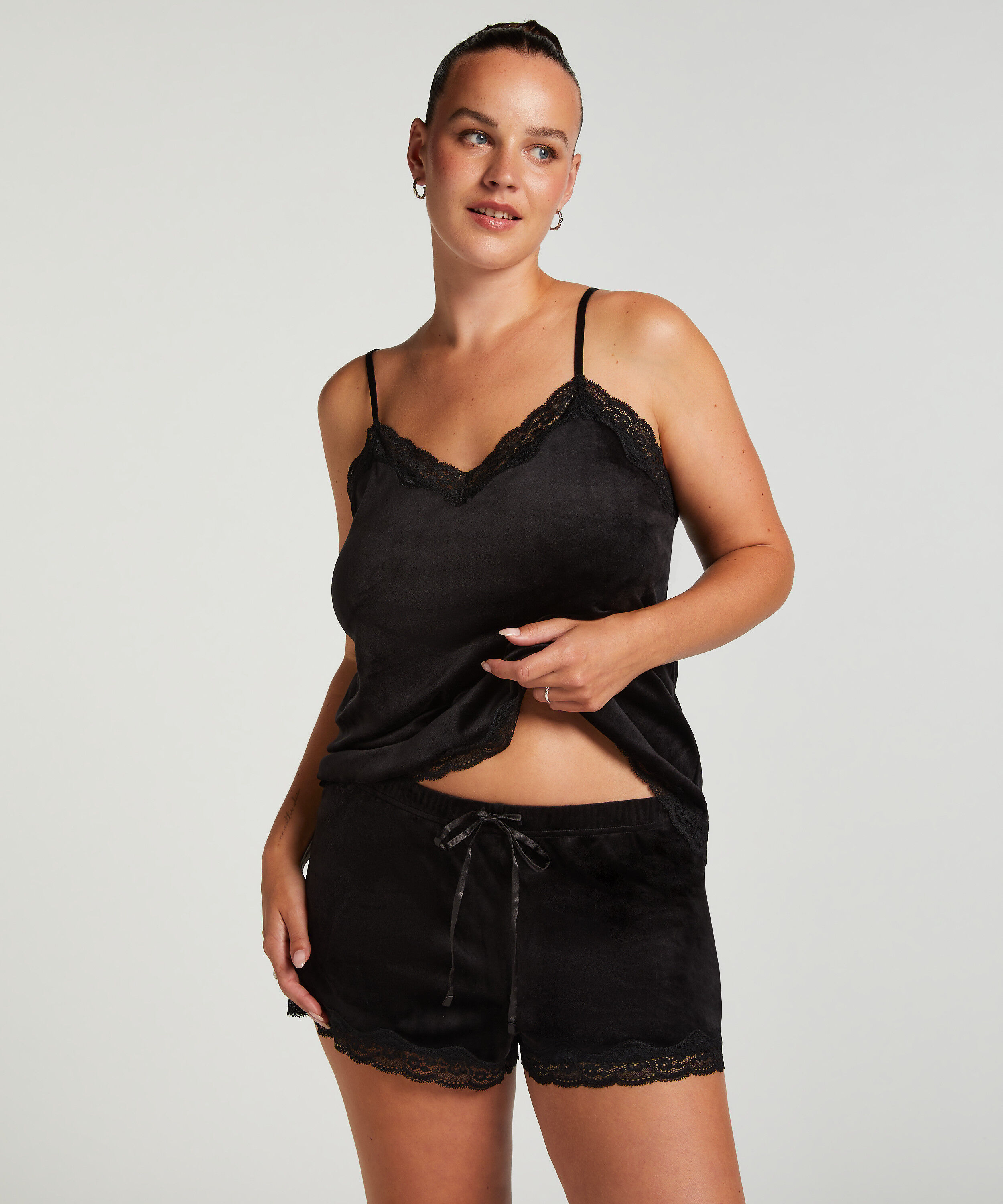 Cami Top Velours Lace