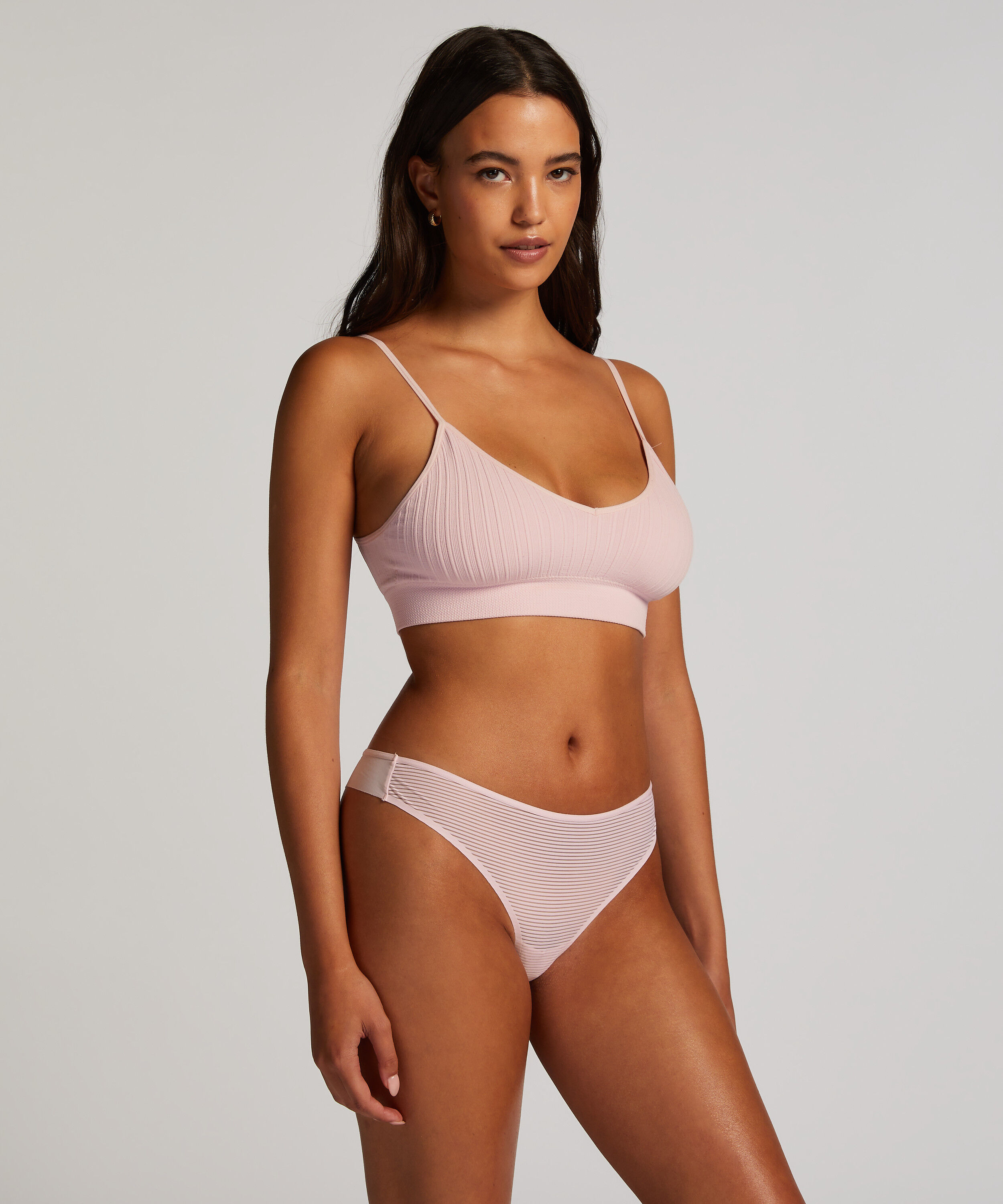 Invisible String Stripe Mesh, Rose