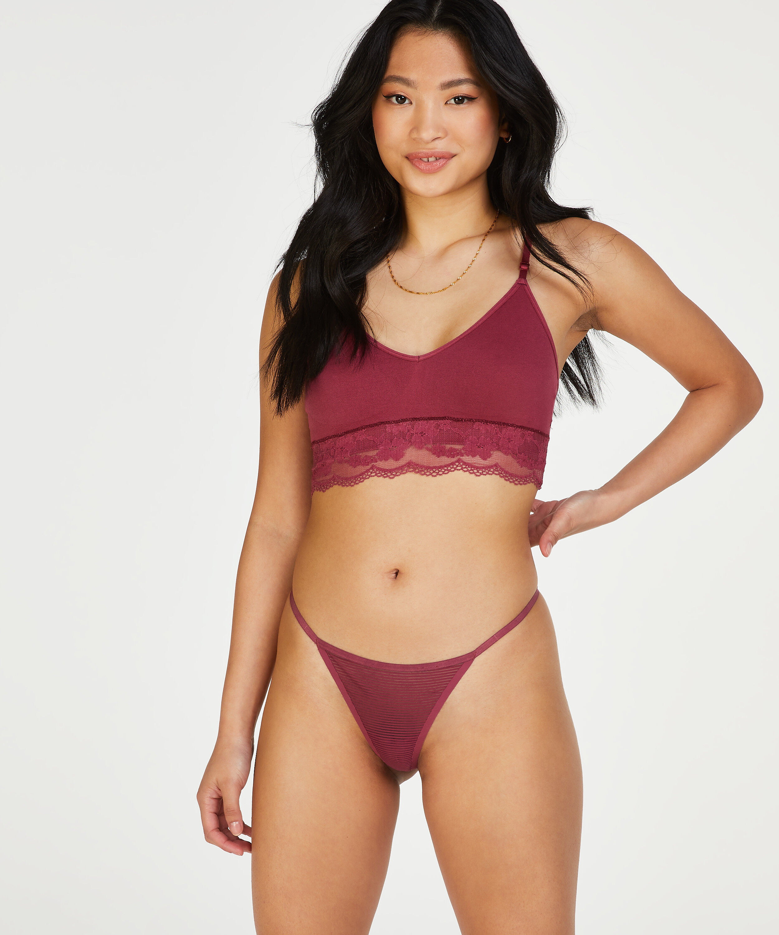 Invisible String Stripe Mesh, Rot