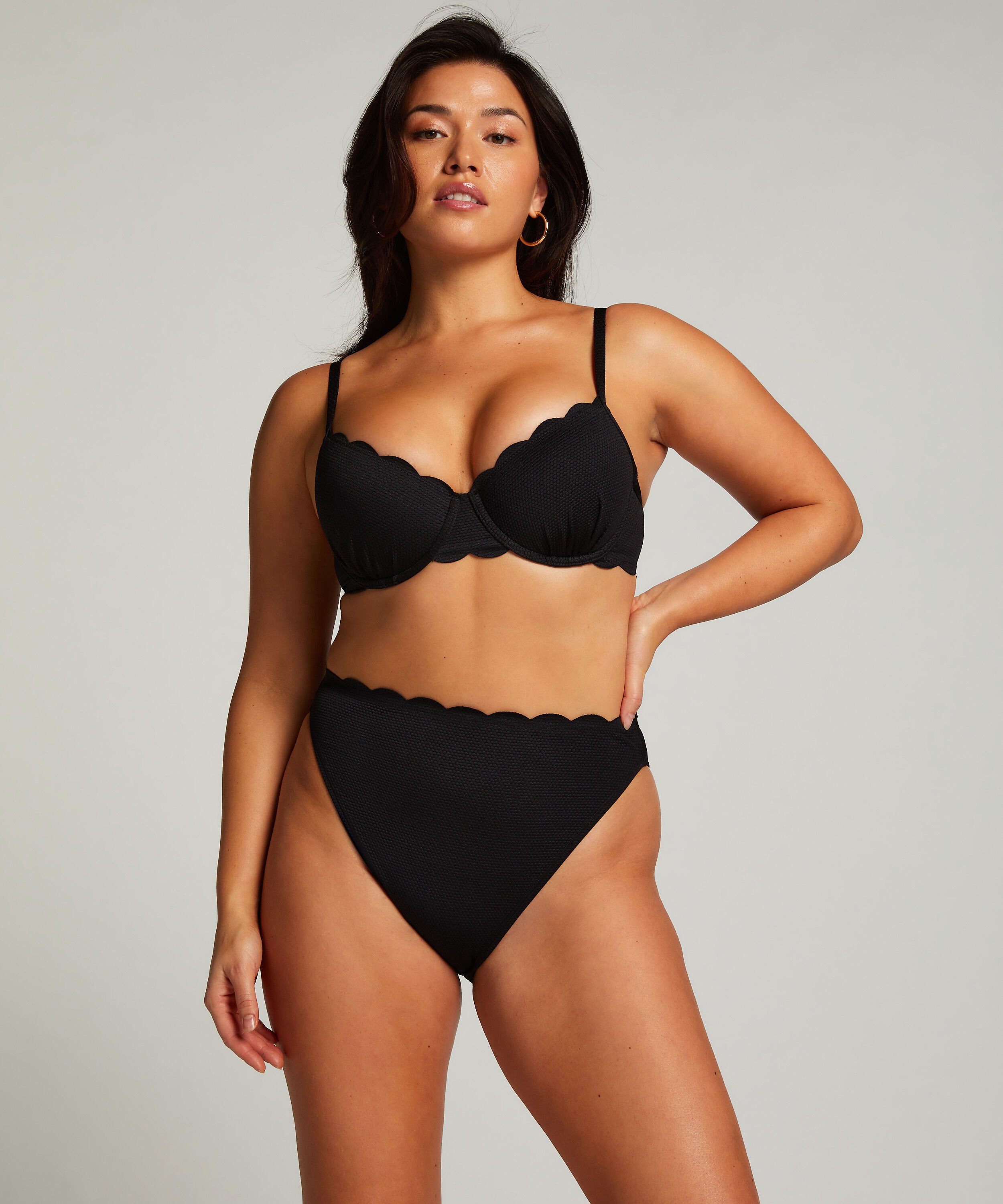 Bikini Slip Rio Scallop, Schwarz