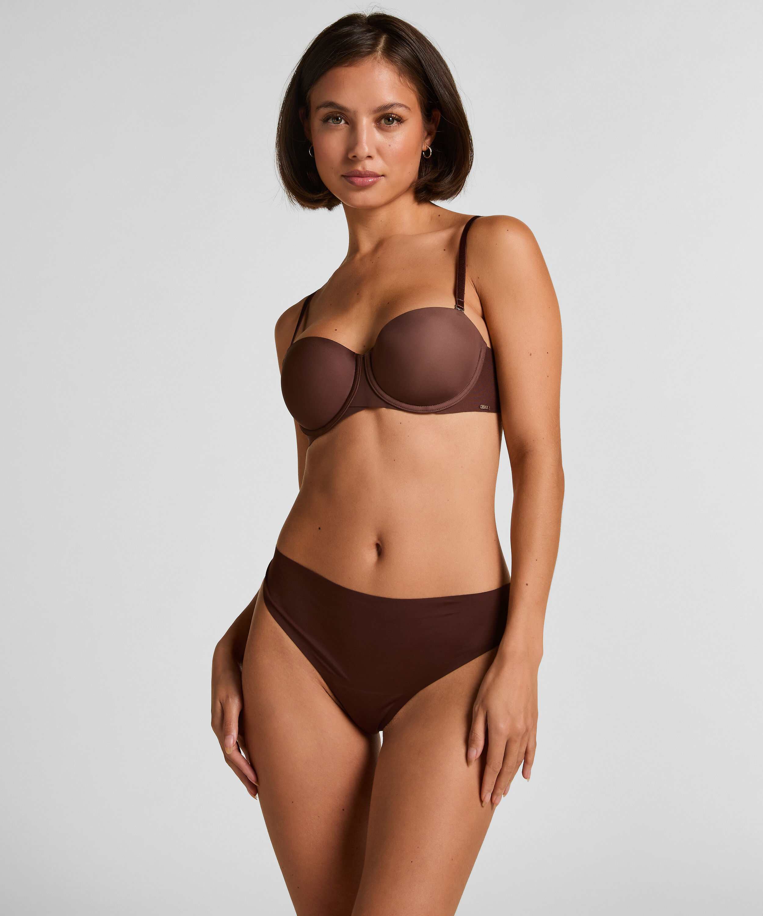 Unsichtbarer Tanga mit hohem Beinausschnitt, Braun