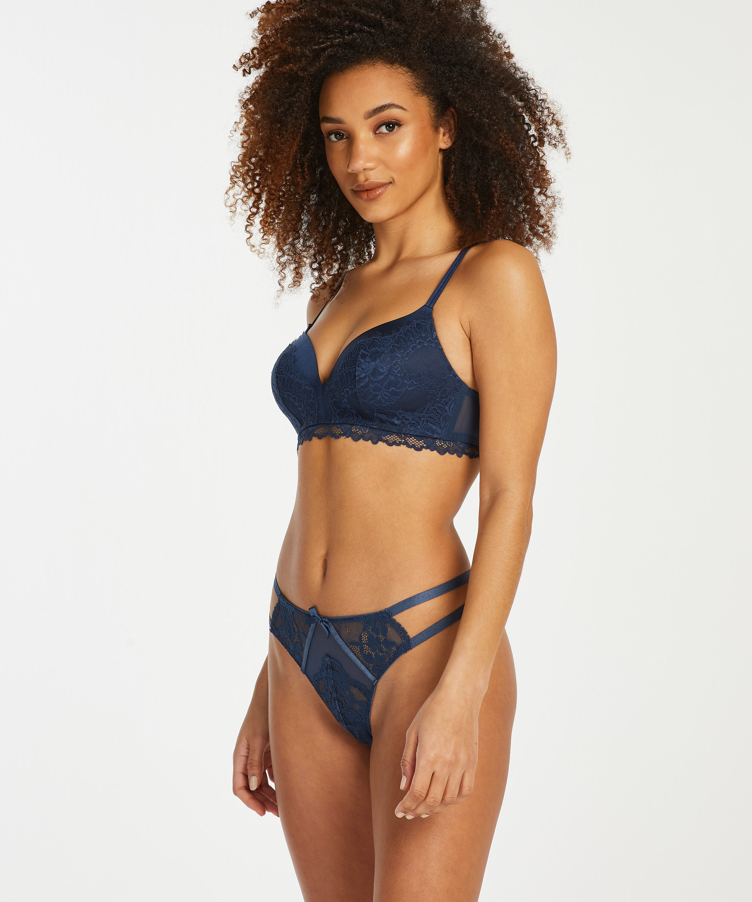 String Halle, Blau String Halle, Blau