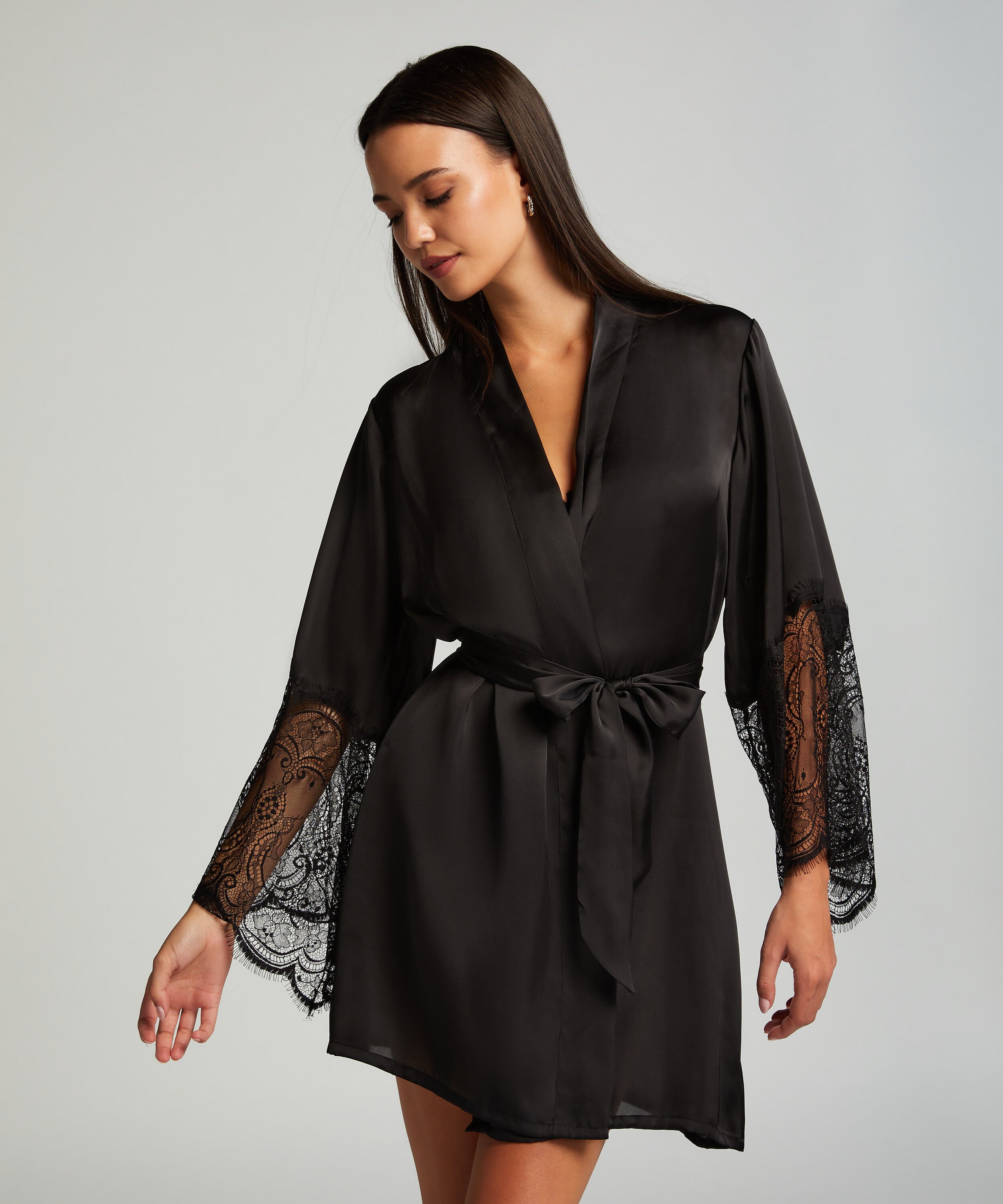 Kimono Lace Satin, Schwarz Kimono Lace Satin, Schwarz