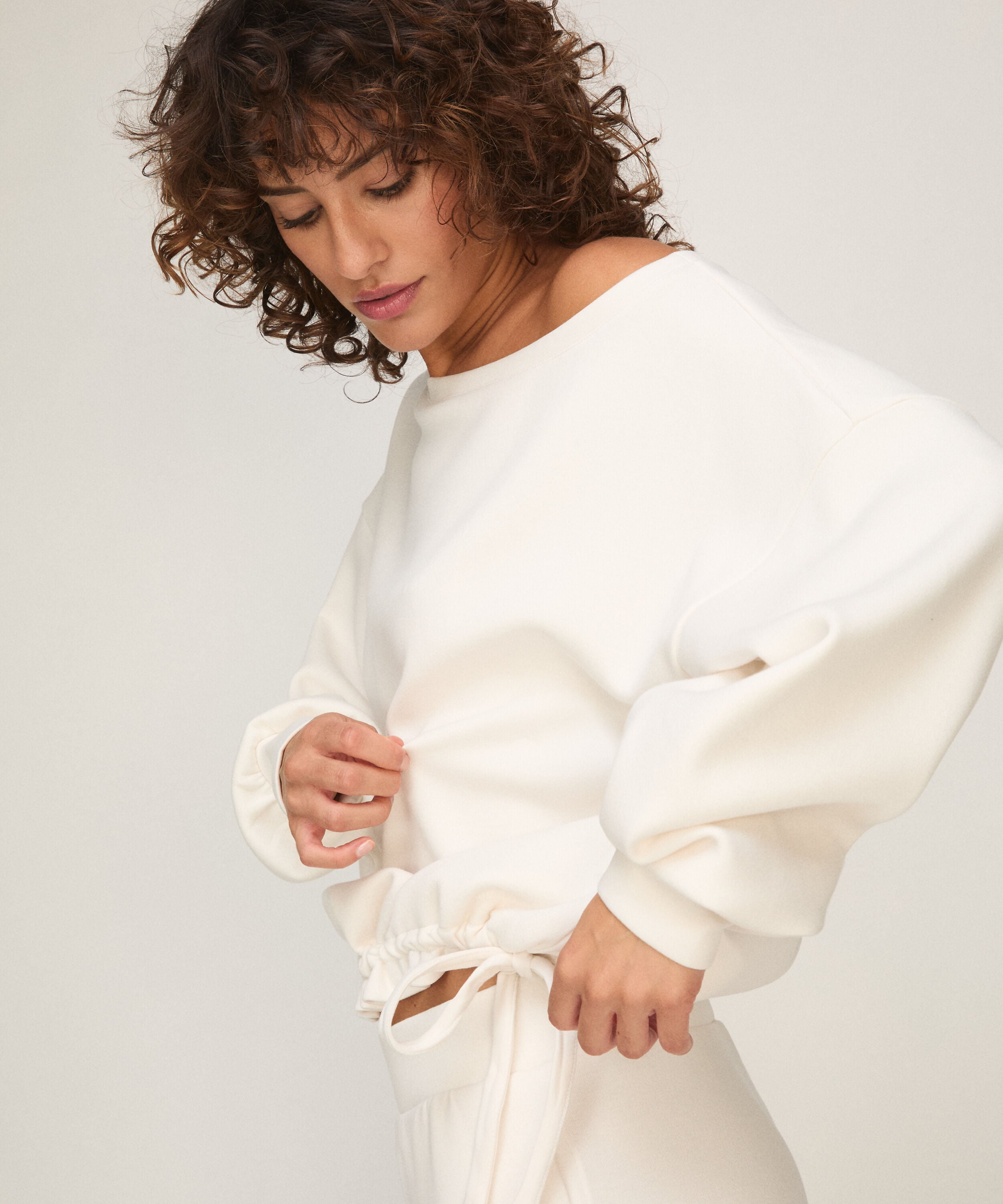 Viskose-Shirt mit U-Boot-Ausschnitt, Weiß