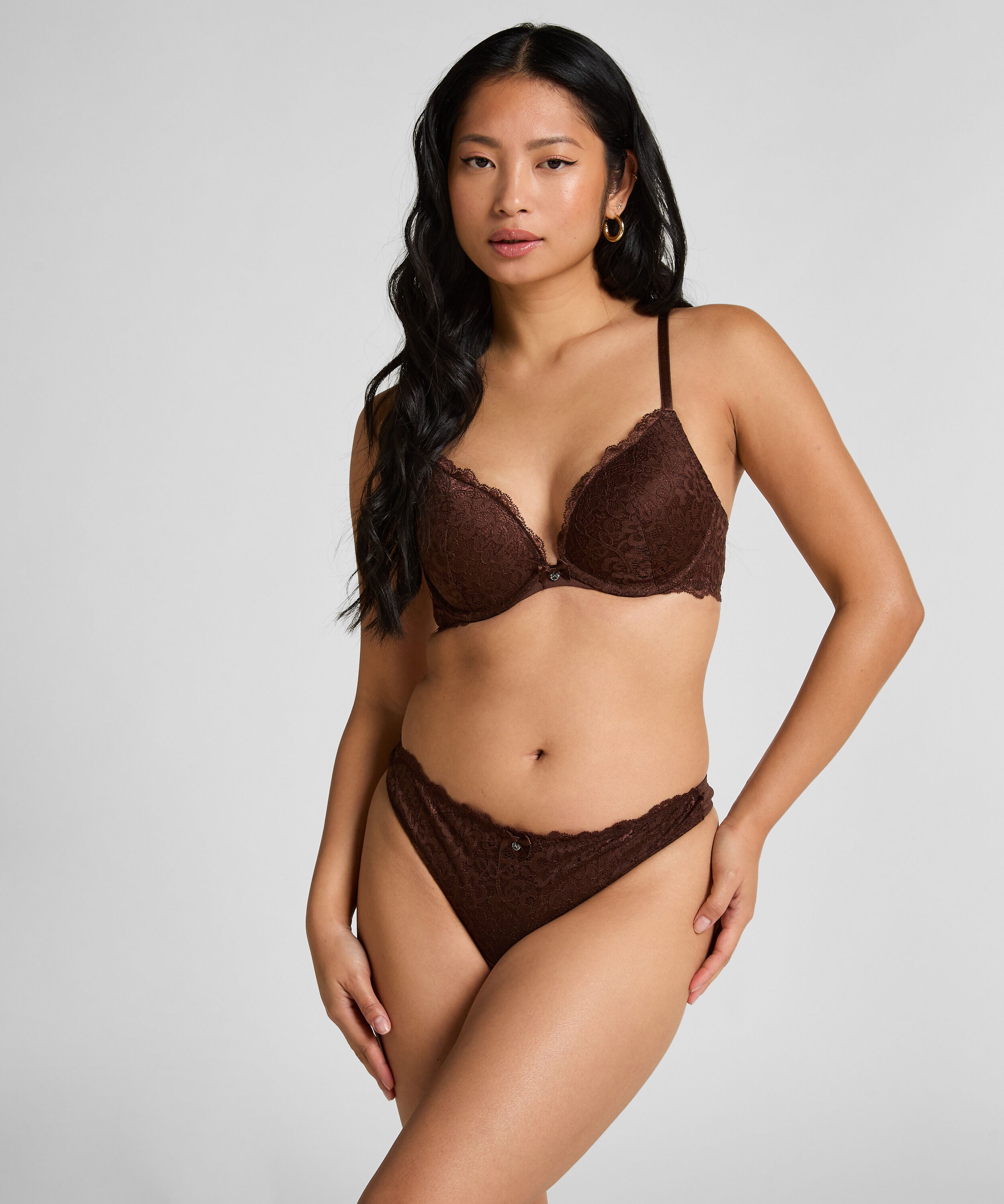 String Marine, Braun
