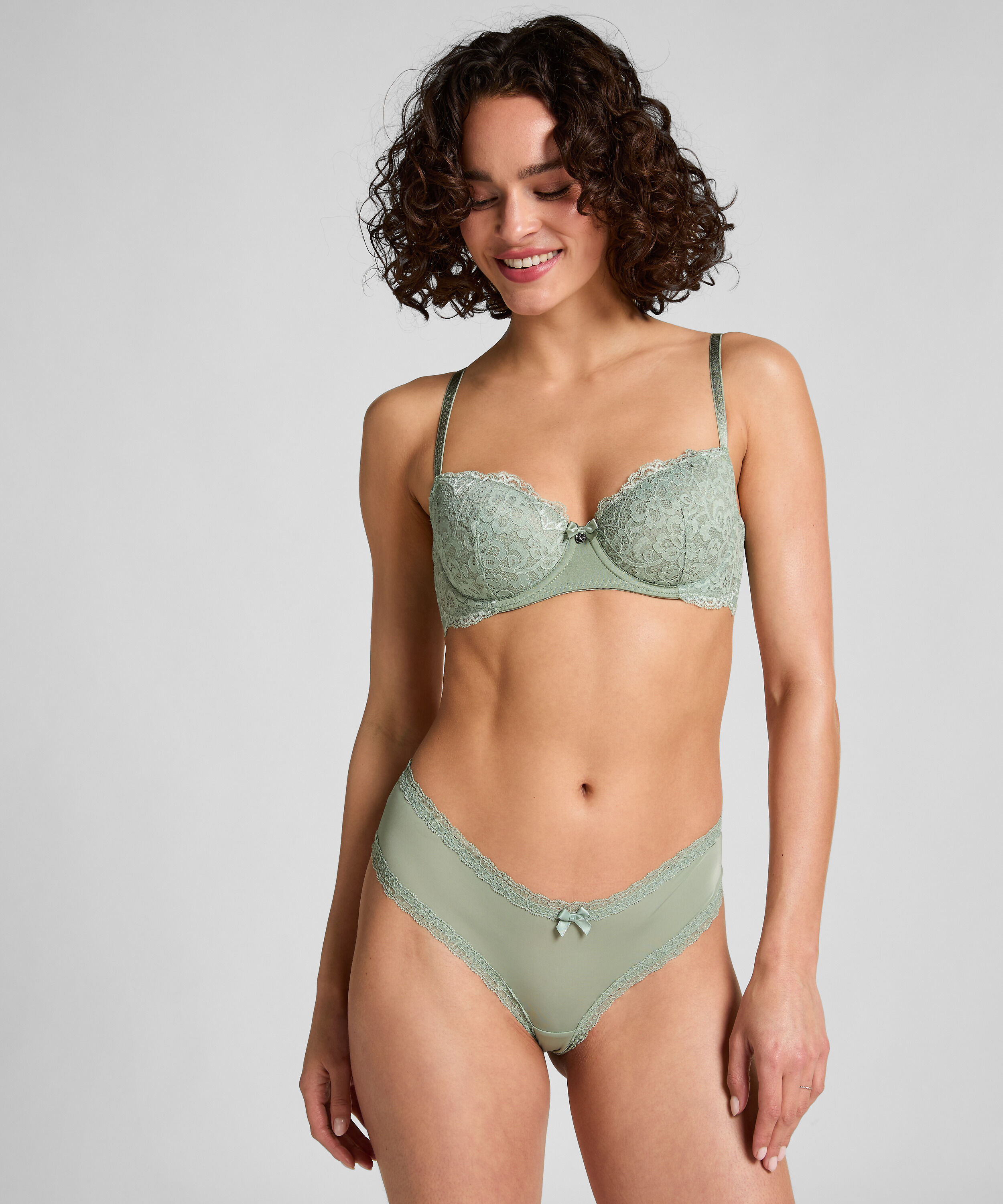 Brazilian in V-Form London