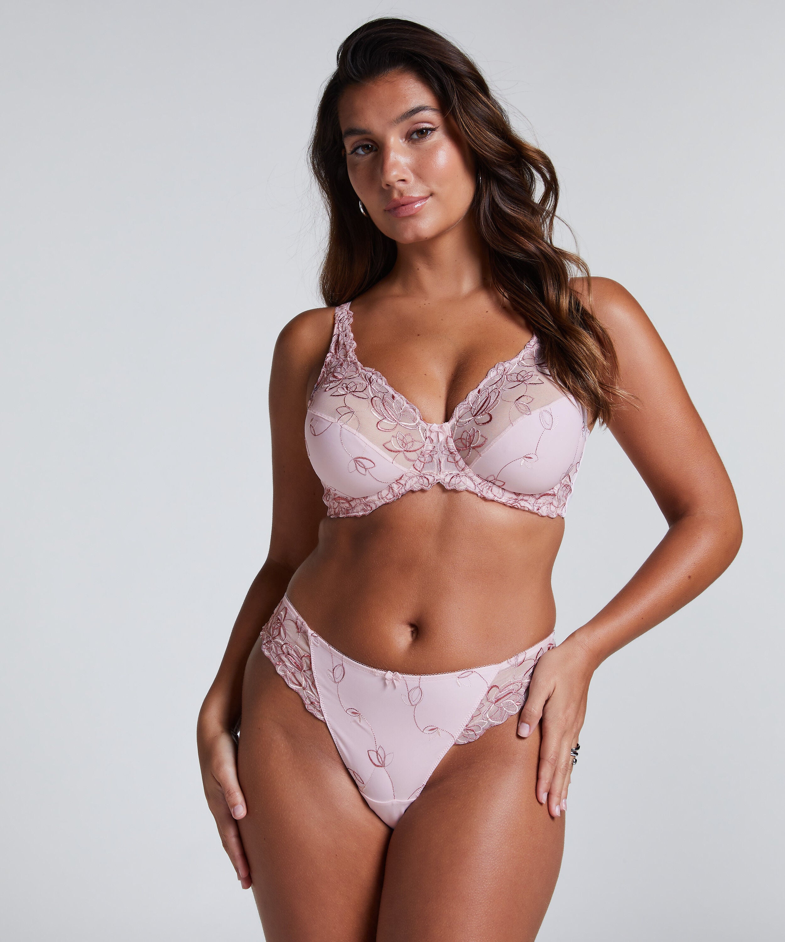 Boxerstring Diva, Rose
