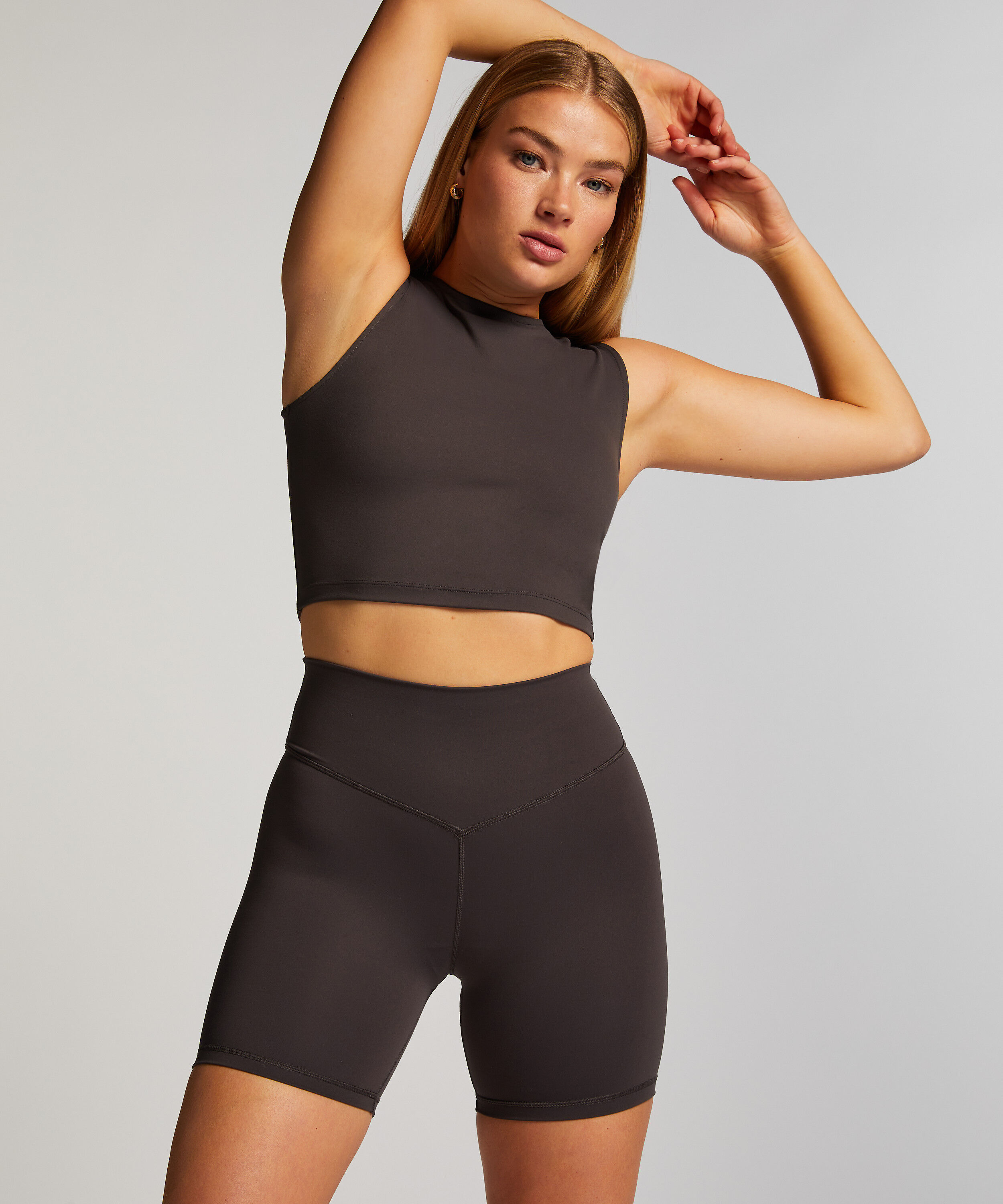HKMX Balance Shorts, Grau