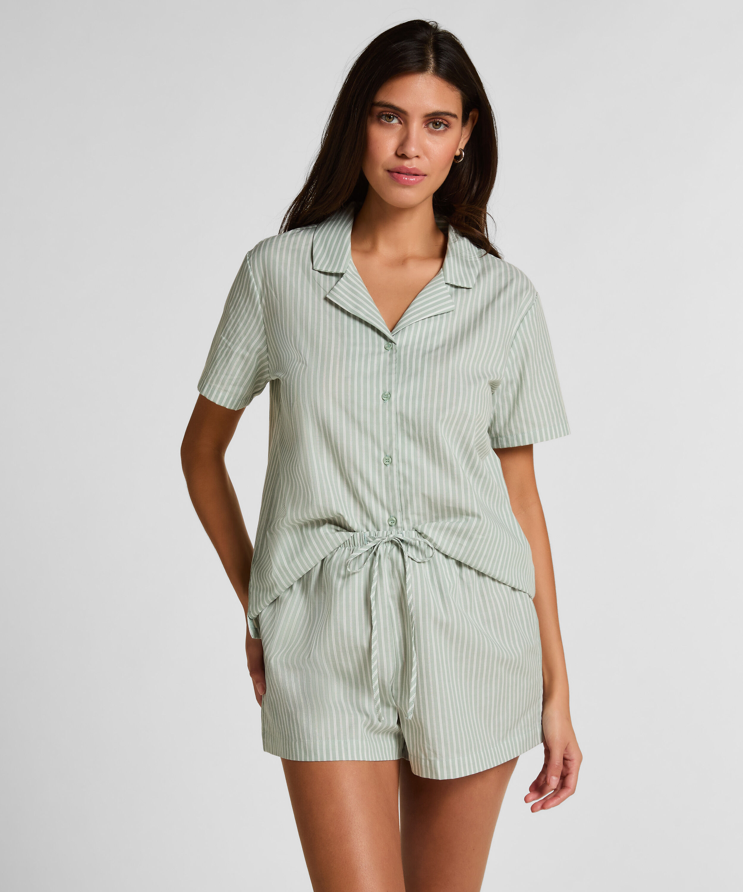 Gewebte Shorts mit Streifen, Grün Gewebte Shorts mit Streifen, Grün