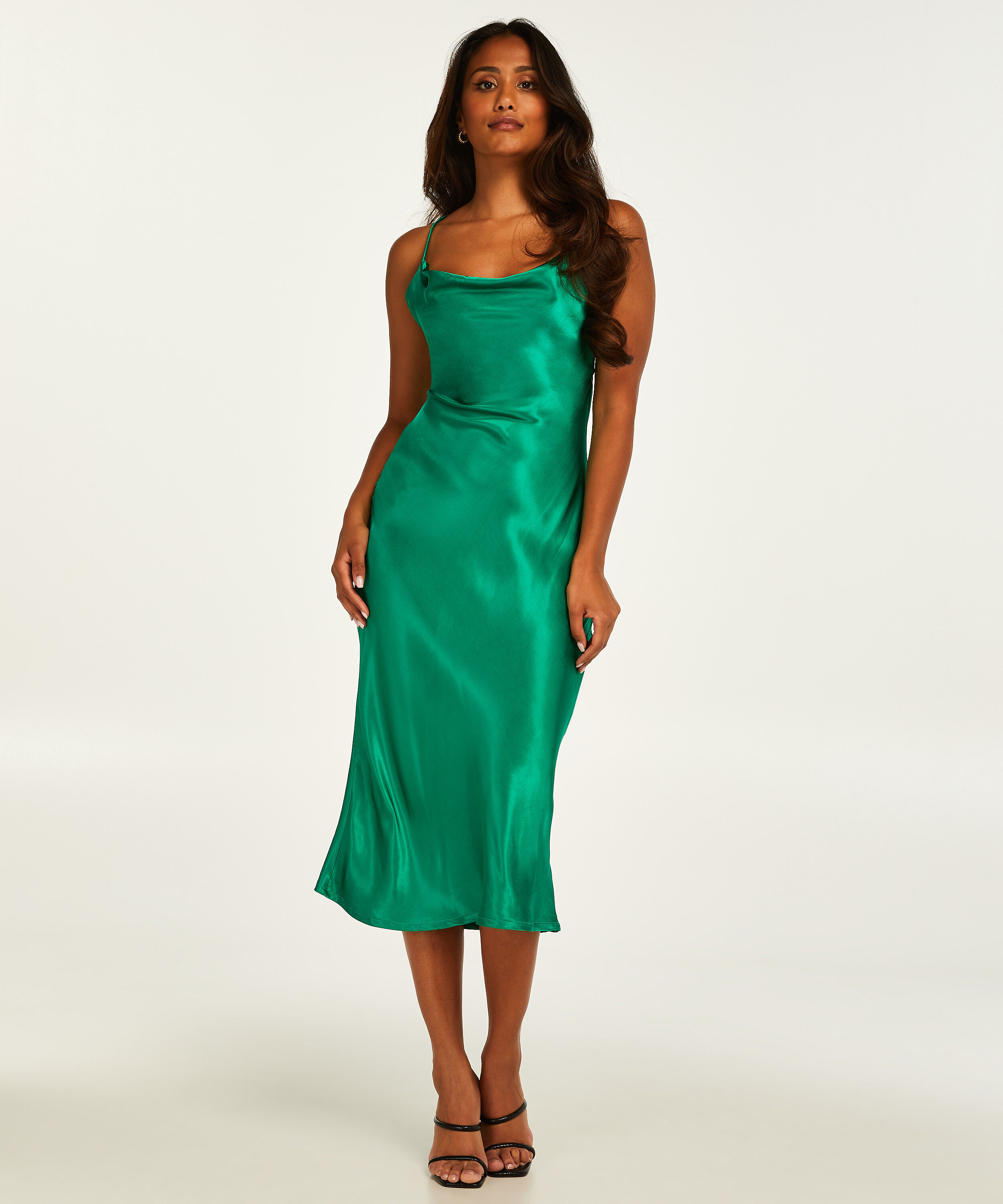 Midi-Kleid Satin für 44.99€ - Strandkleider - Hunkemöller
